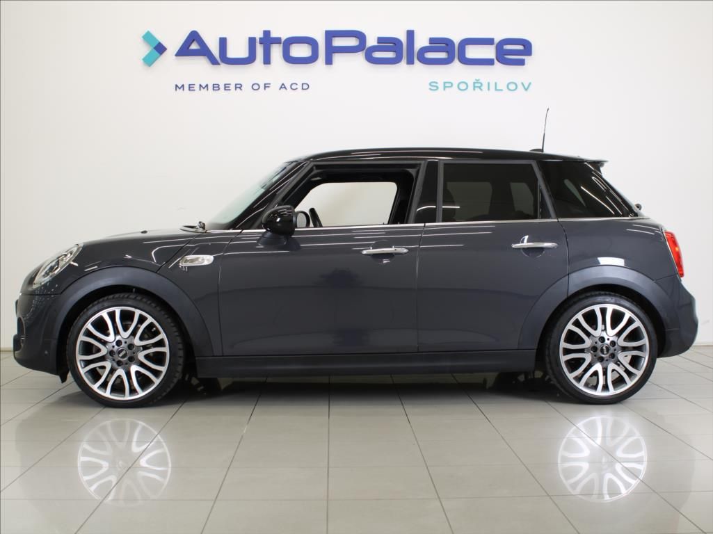 Mini Cooper S, 2,0 T.141kW H/K Pano. 2xSady k - fotka 5