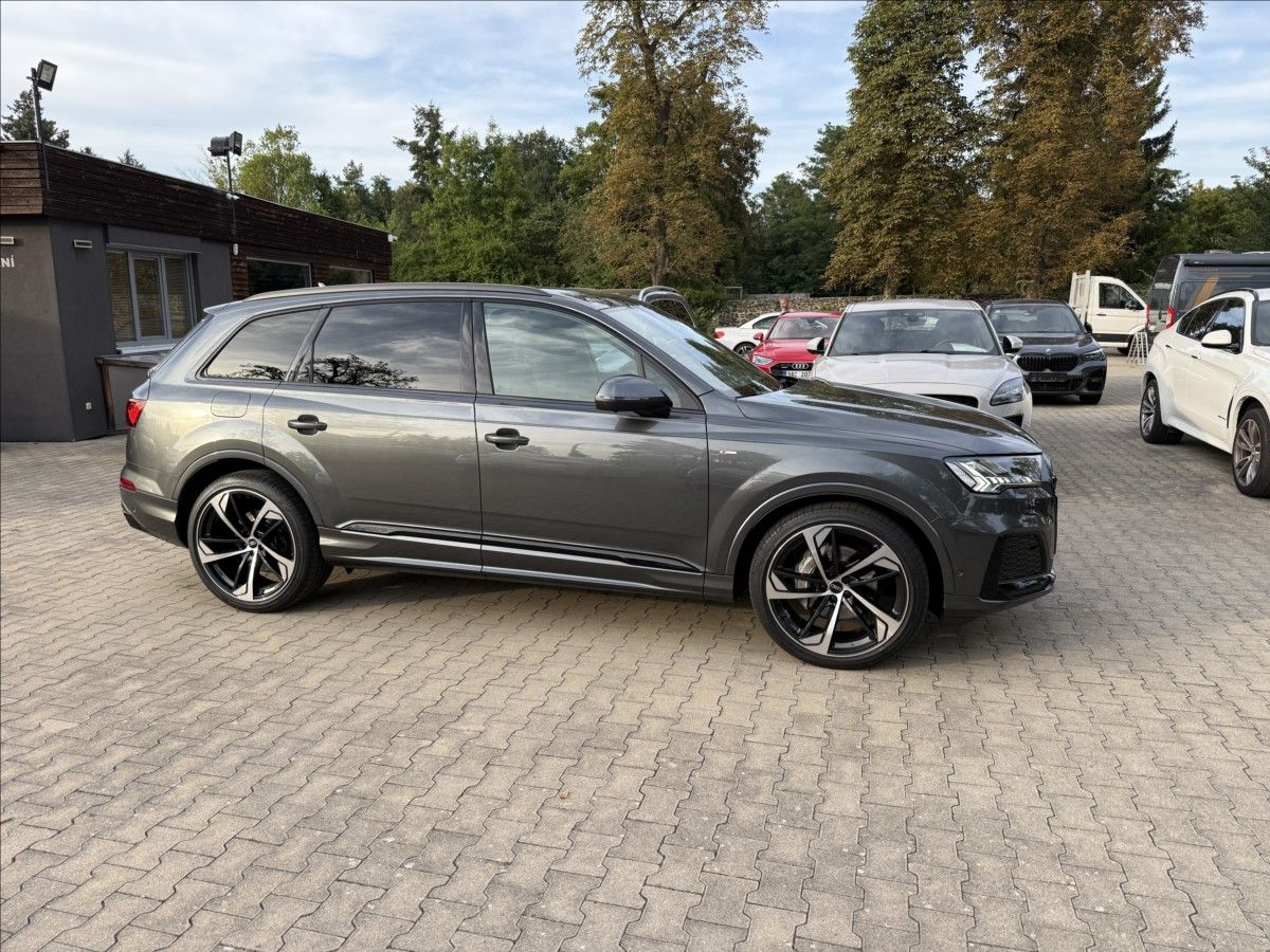 Audi Q7, 50 TDI S-Line Quattro - fotka 2