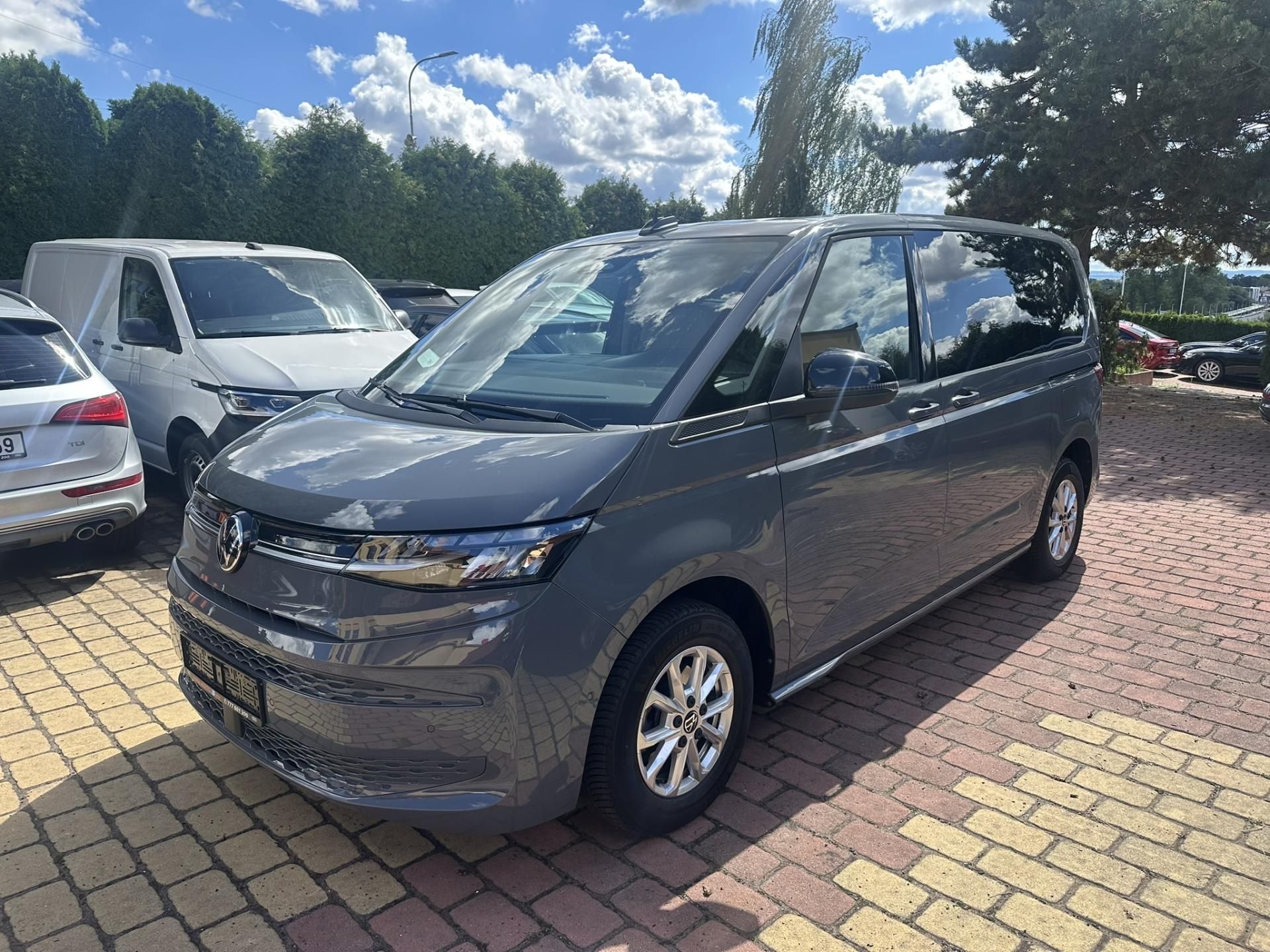 Volkswagen Multivan, T7, 2,0 TDI, DSG, ,,LIFE´´ - fotka 5