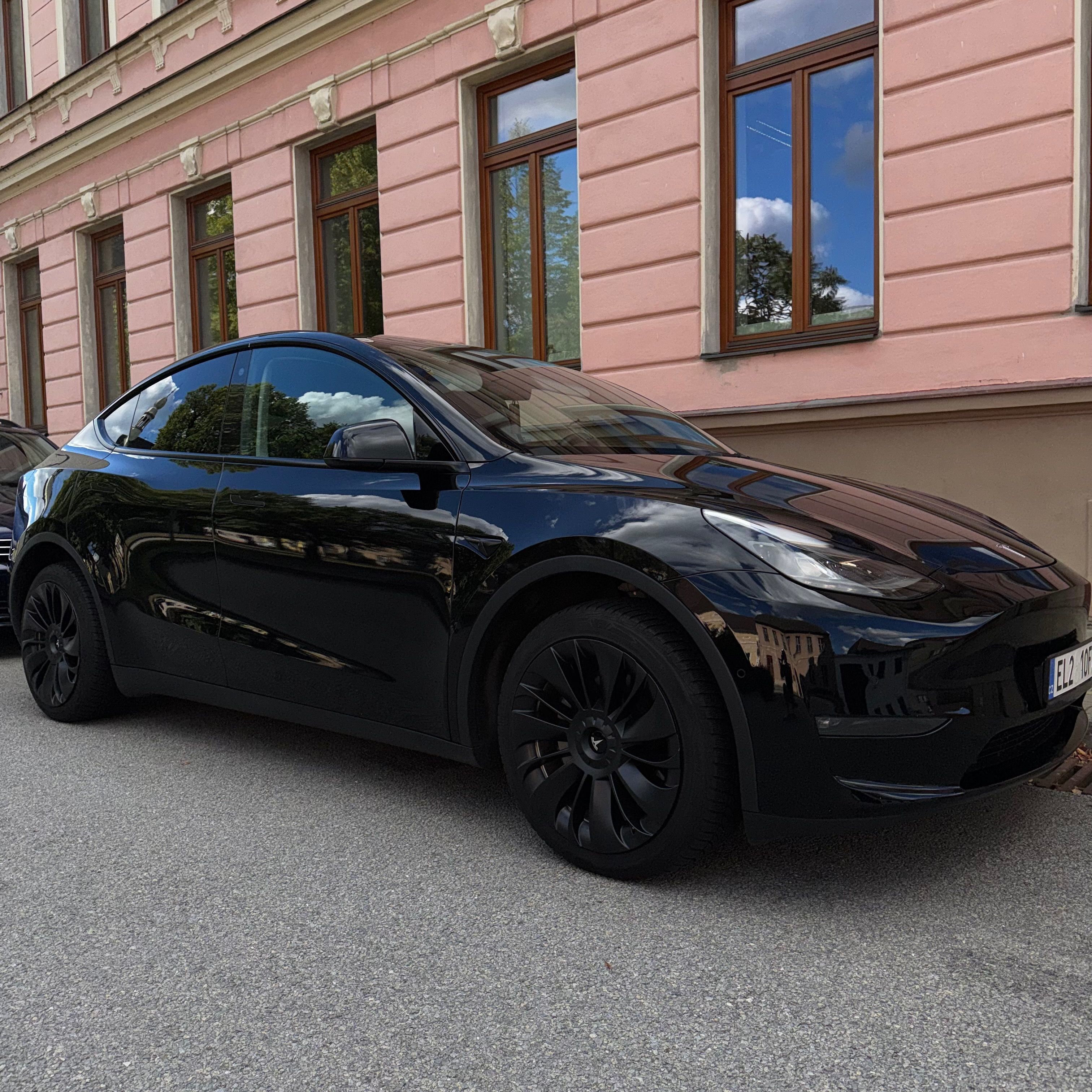 Tesla Model Y, LR, 4x4, 378kW, SOH 90,2%,DPH - fotka 2