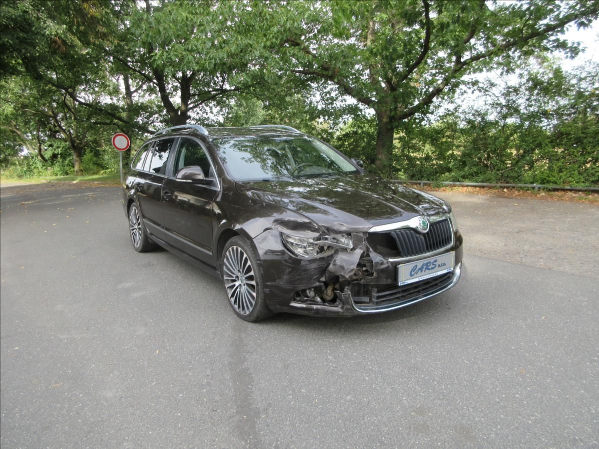 Škoda Superb, 2,0 TSi 147Kw, L&K, Tažné, Hav - fotka 4