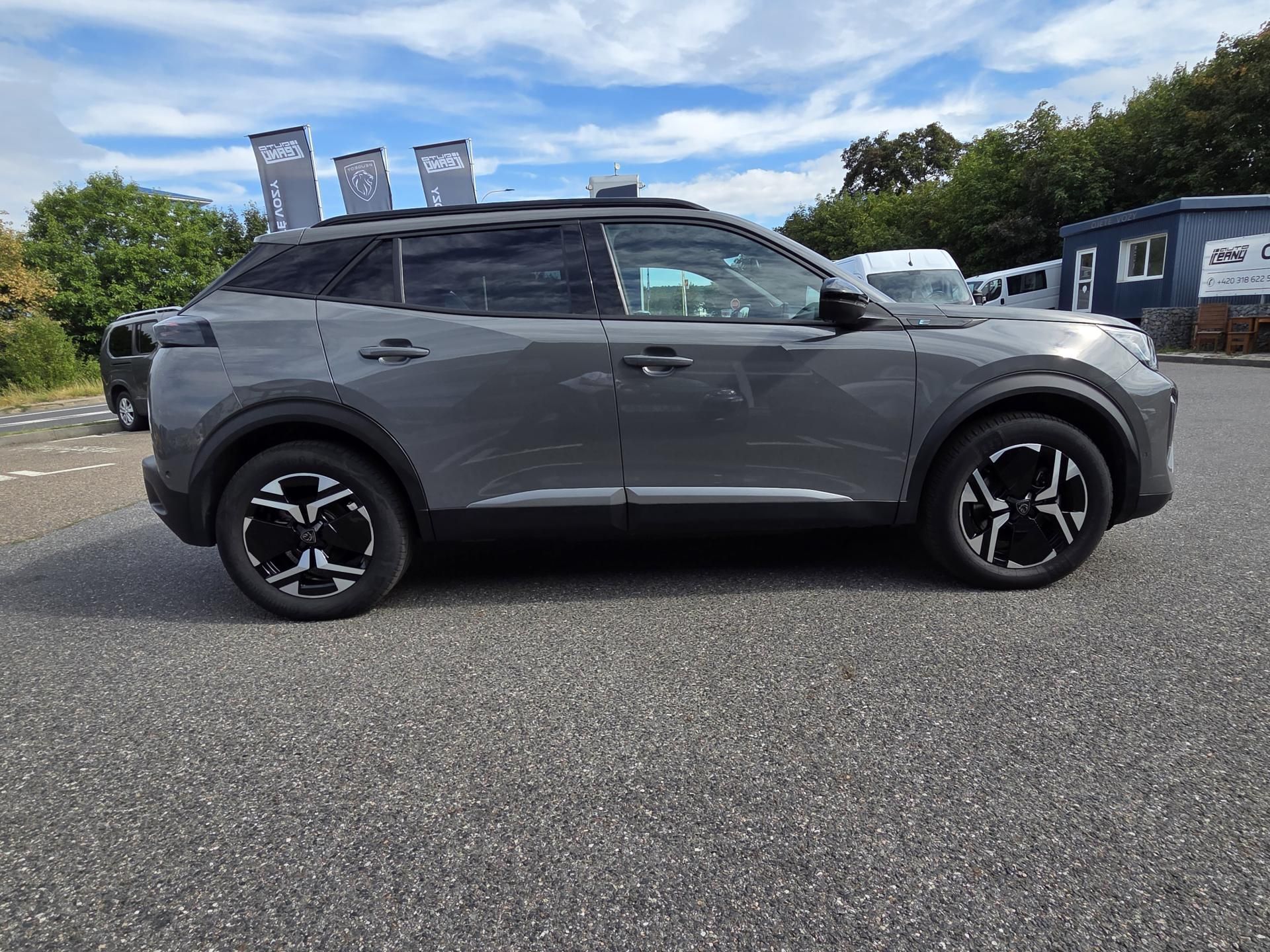 Peugeot 2008, ALLURE elektromotor 100kW/136 - fotka 6