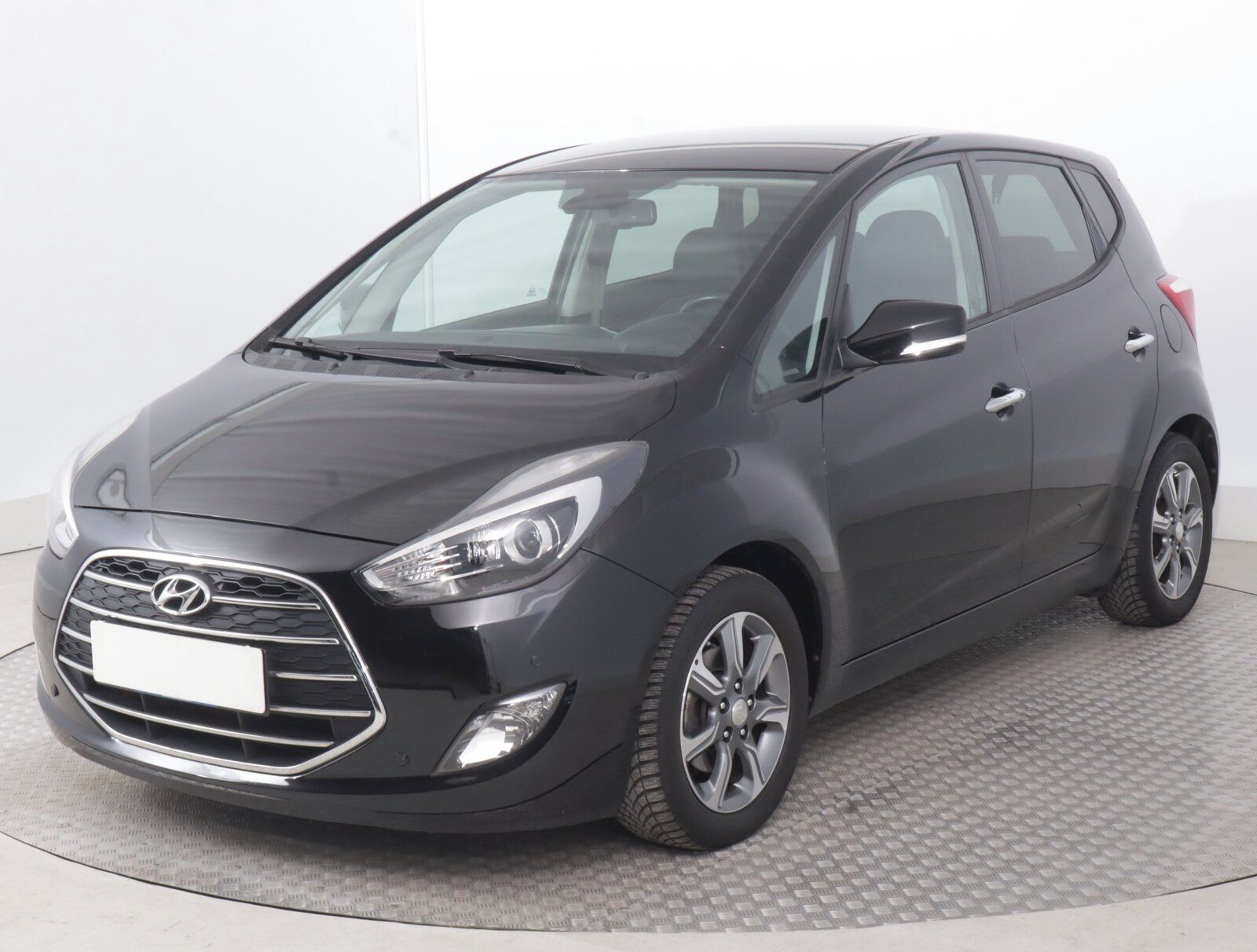 Hyundai ix20, 1.6 CVVT, Automat, Serv.kniha - fotka 2