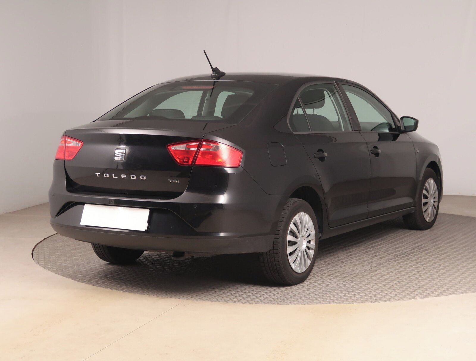 Seat Toledo, 1.6 TDI, Automatická klima - fotka 5