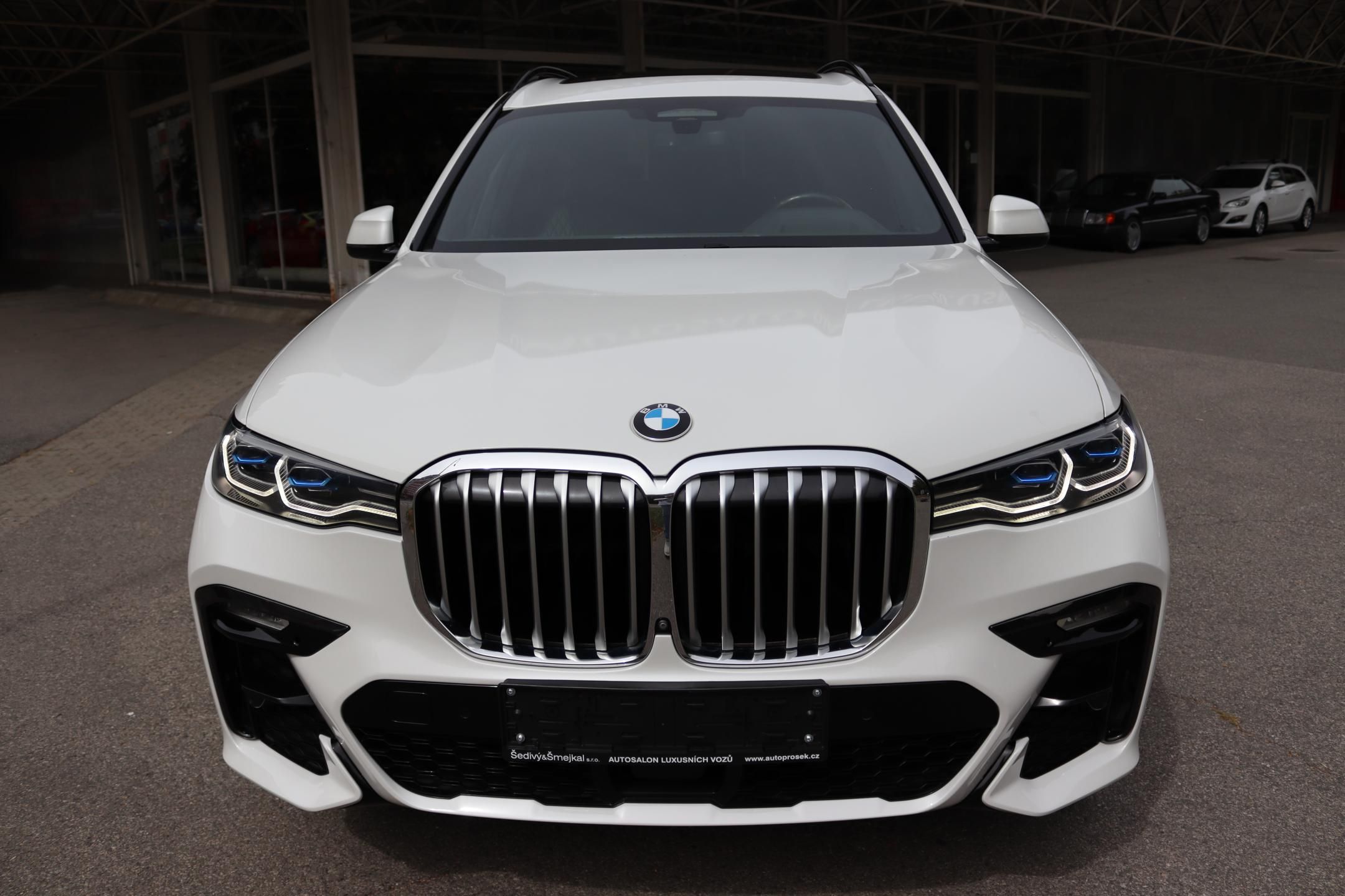 BMW X7, 7místné SUV BMW X7 xDrive40i - fotka 3