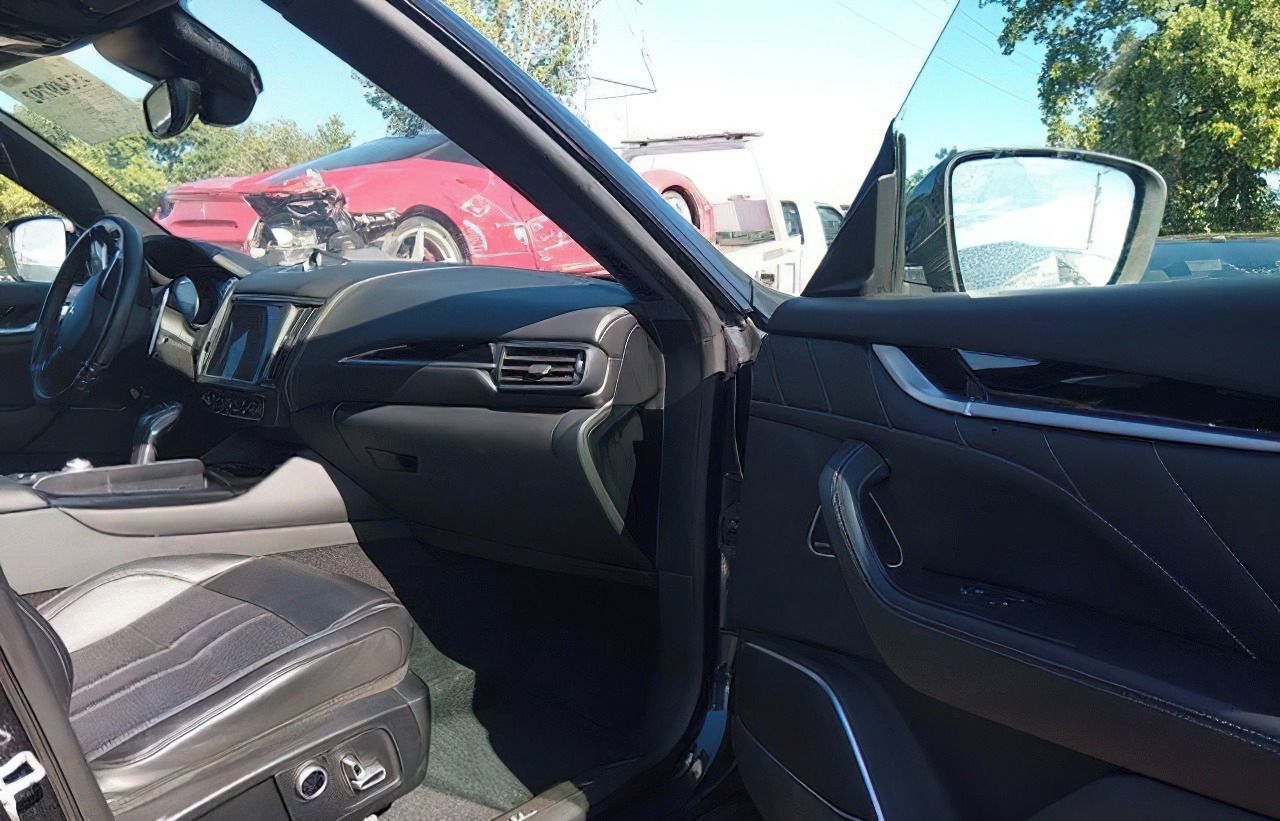 Maserati Levante, Auto na cestě - fotka 5