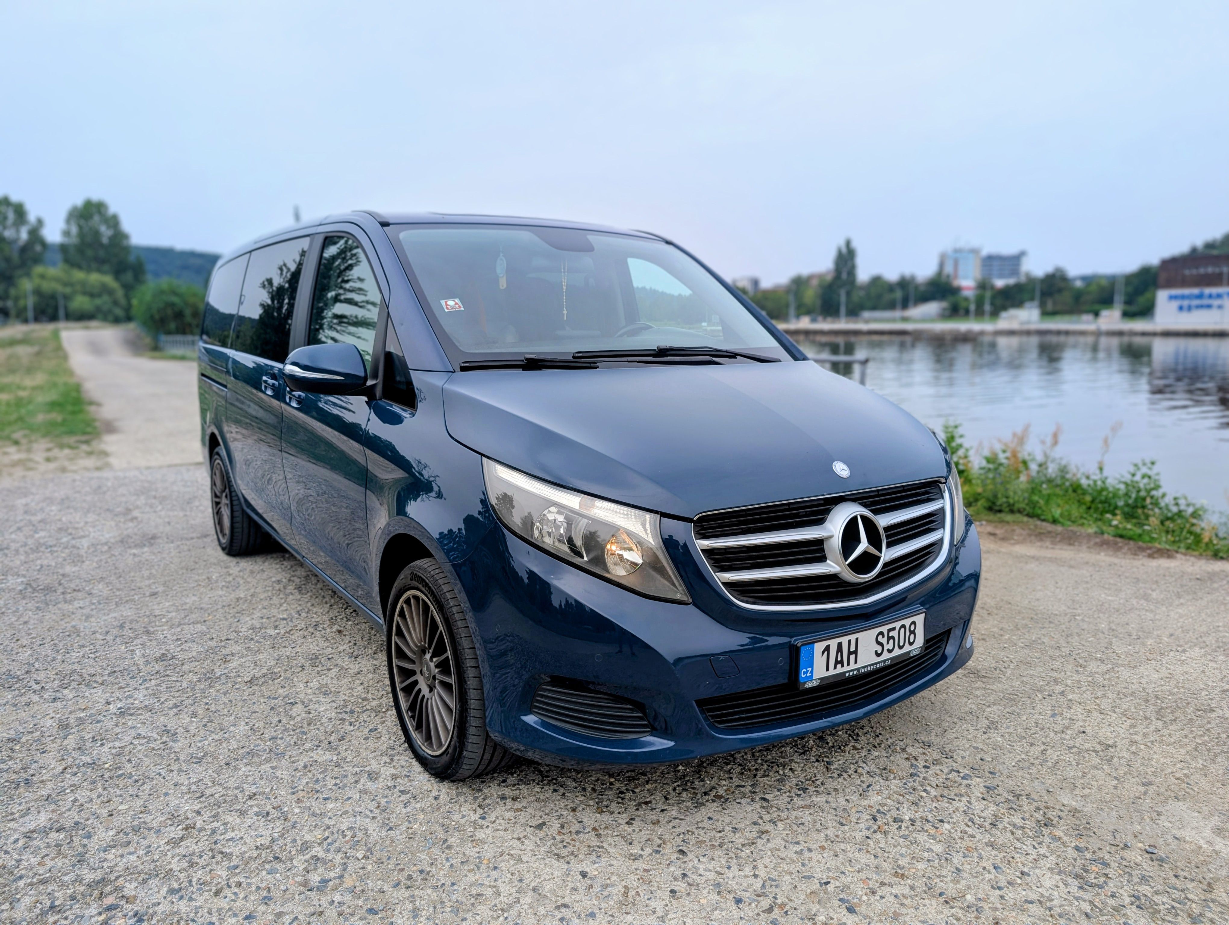 Mercedes-Benz Třídy V, 220d, 2.maj, ČR, krásný stav - fotka 3