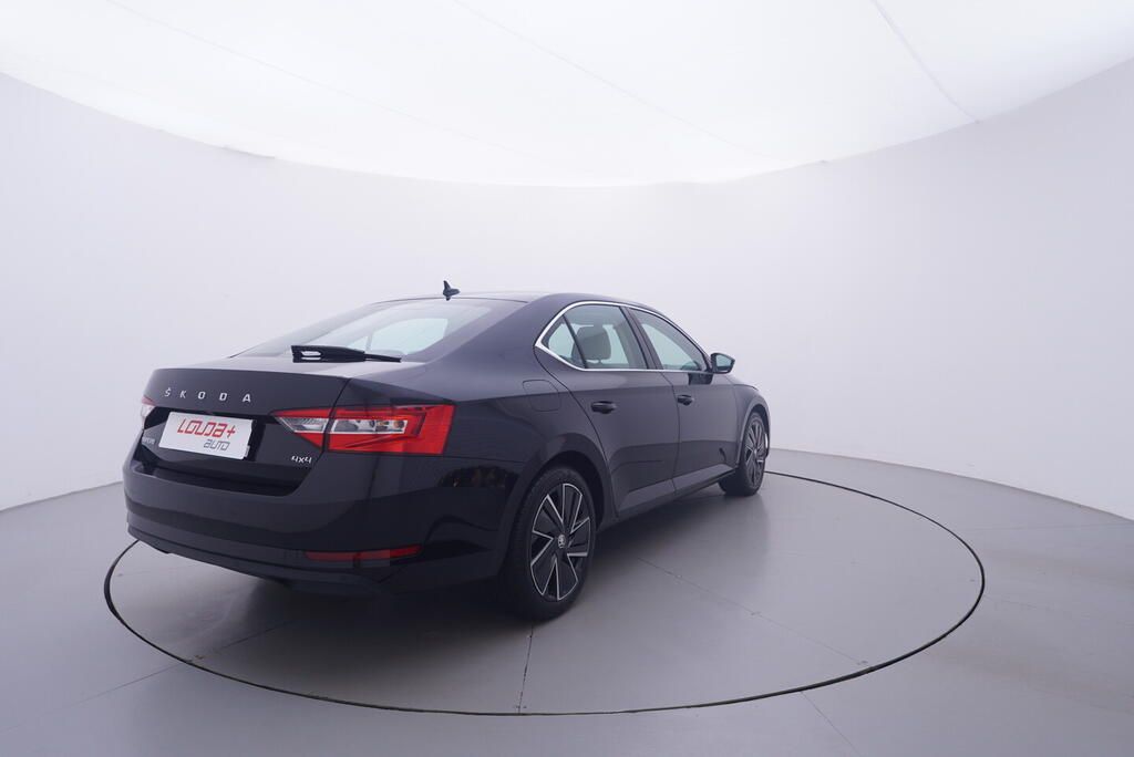 Škoda Superb, Style 2.0 TDI 147 kW - fotka 5