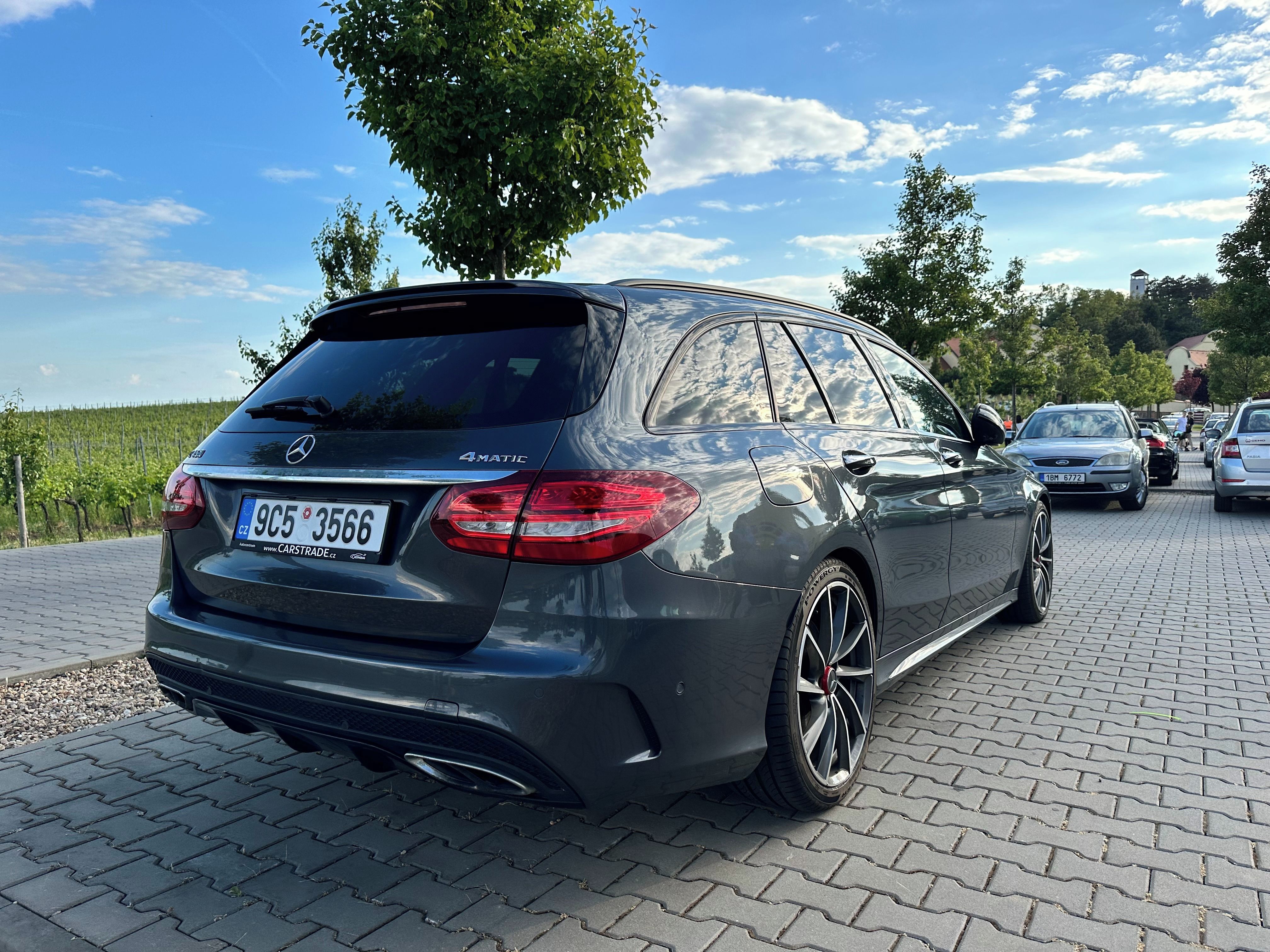 Mercedes-Benz Třídy C, Mercedes-Benz C450 AMG 270kW - fotka 2