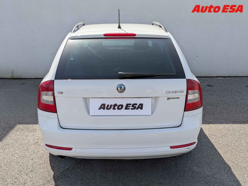 Škoda Octavia, 2.0TDi,ČR - fotka 5