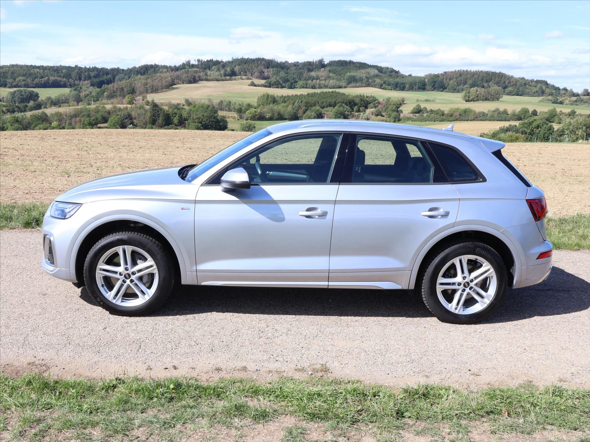 Audi Q5, 3,0 50TDI 210kW S-line quattro - fotka 4