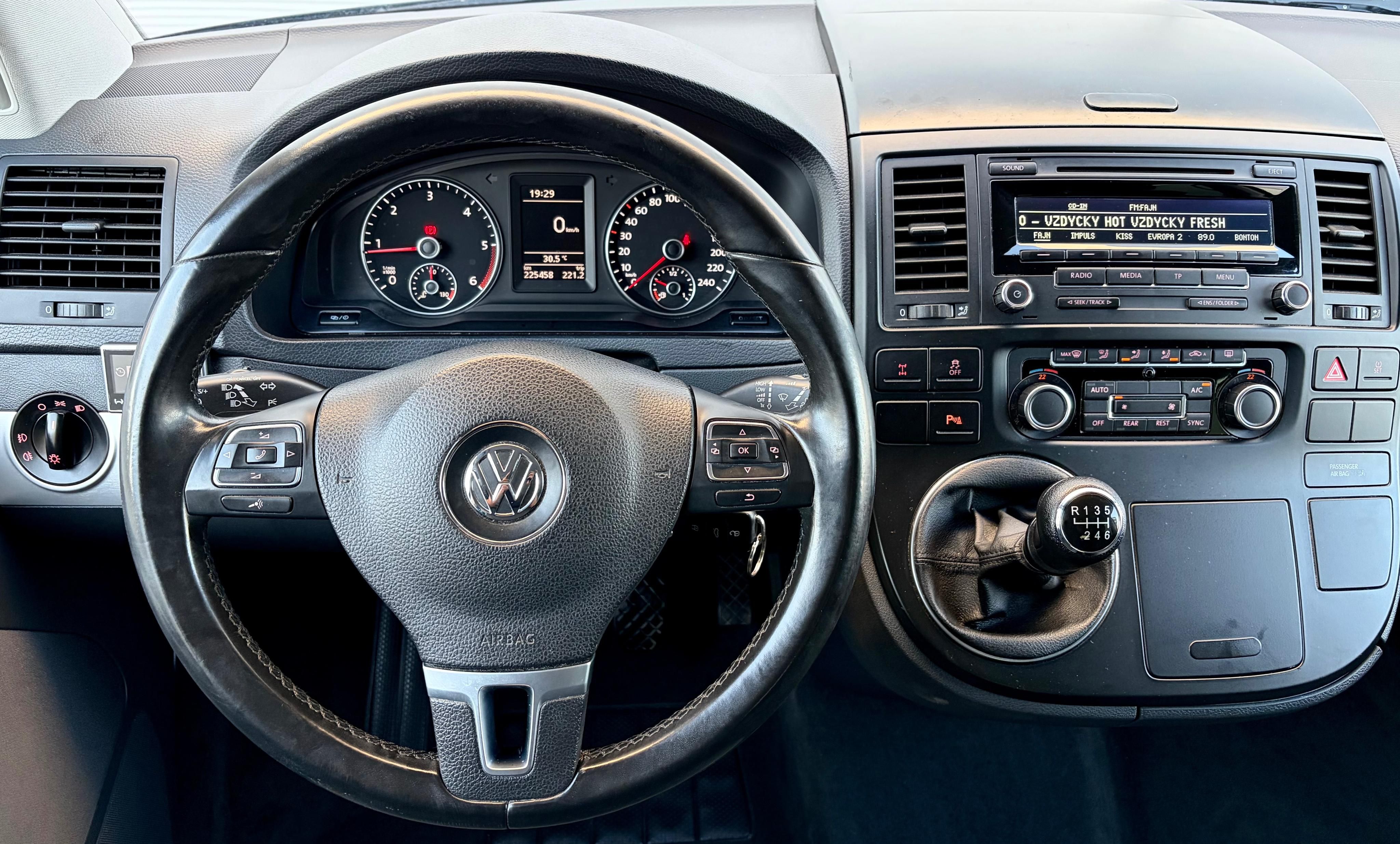Volkswagen Multivan, 4MOTION,UZÁVĚRKA,WEBASTO, - fotka 6