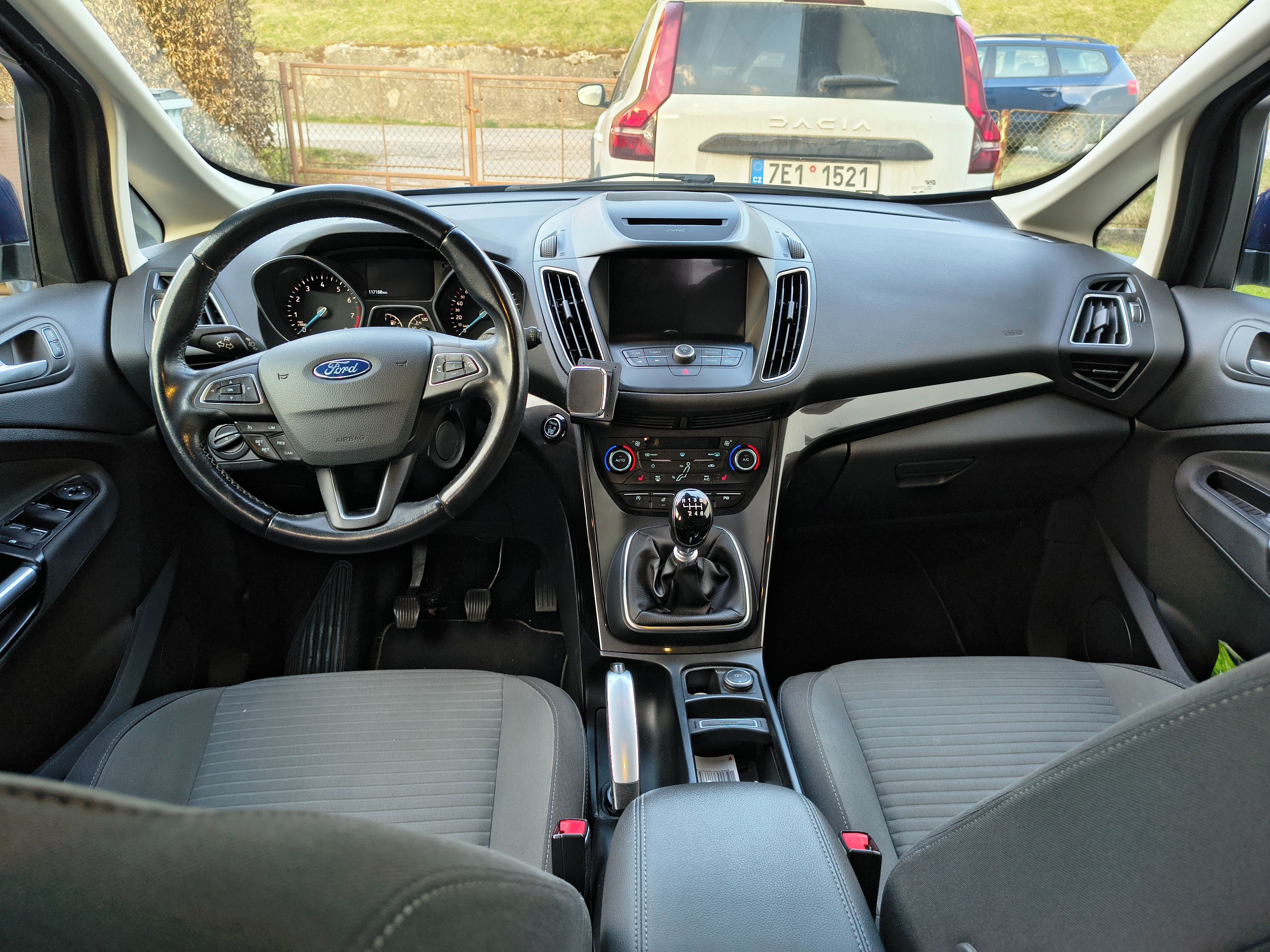 Ford C-MAX, 1.0 EcoBoost - perfektní stav - fotka 6