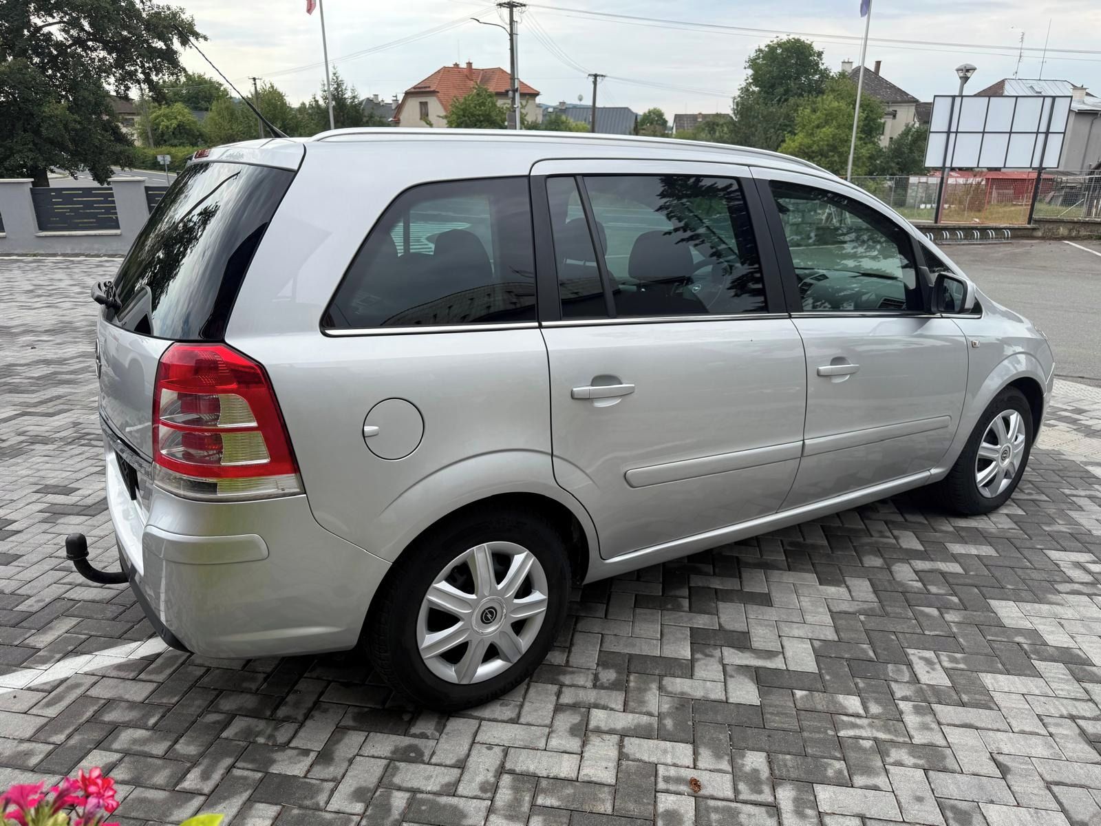 Opel Zafira, 1.8i 103kw 7sed tažné serviska - fotka 6