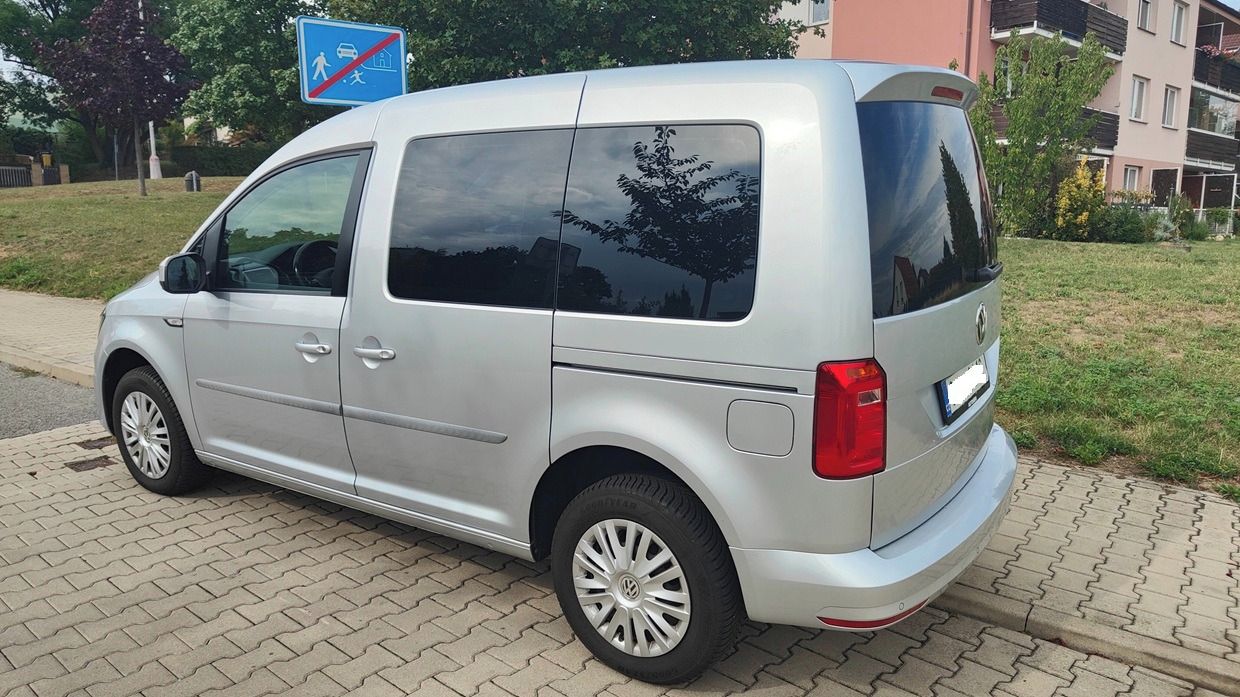 Volkswagen Caddy, 2.0TDi 75kW, 5 míst, servis VW - fotka 4