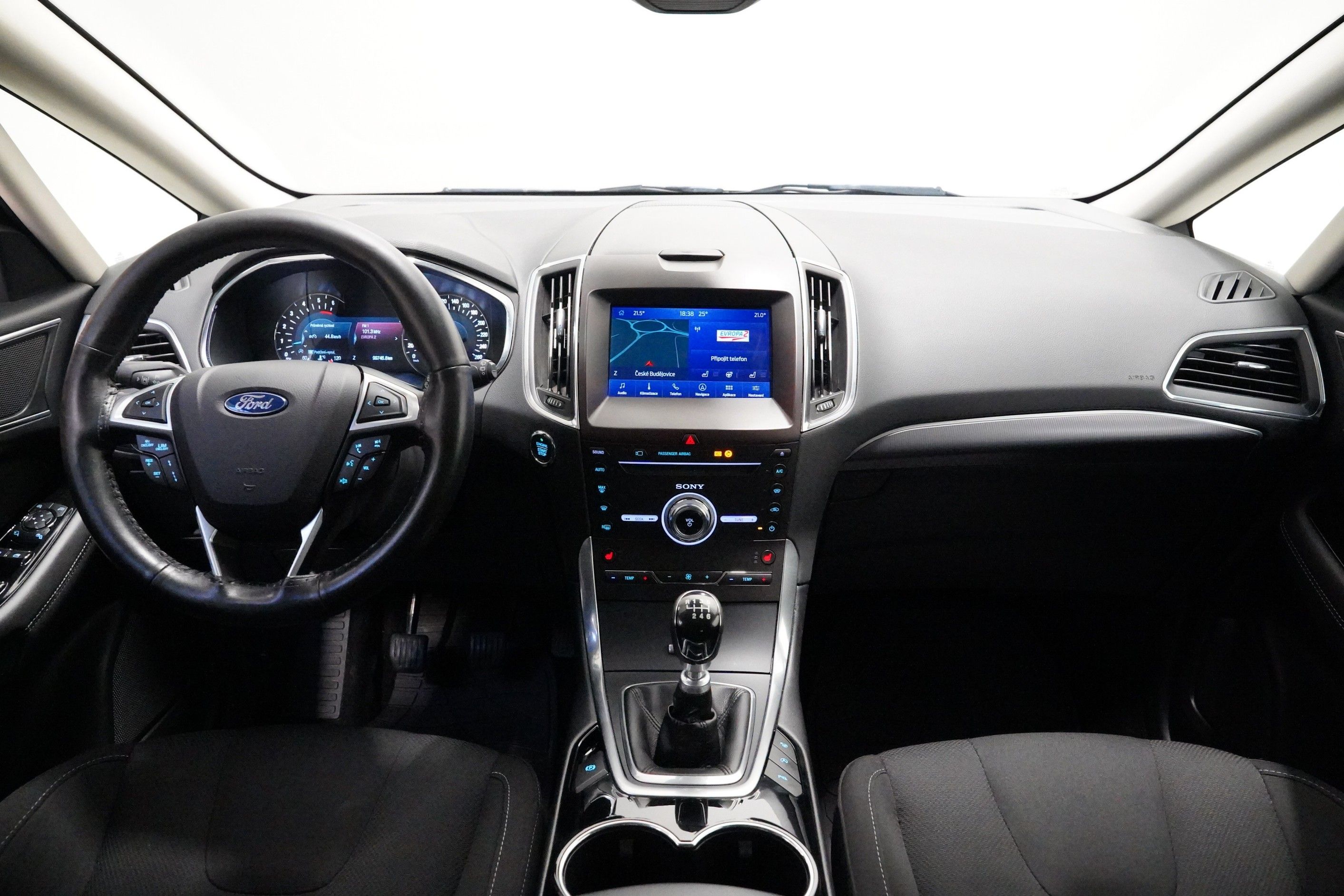 Ford S-MAX, 2.0 TDCI 110 kW Titanium - fotka 6