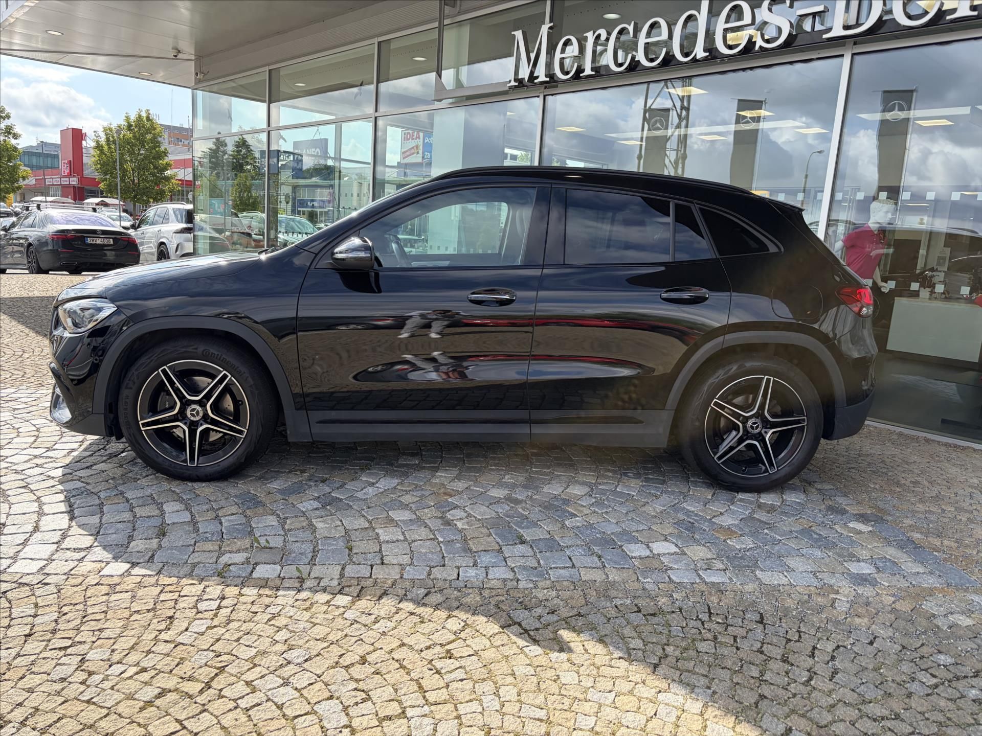 Mercedes-Benz GLA, GLA 200*AMG paket - fotka 2