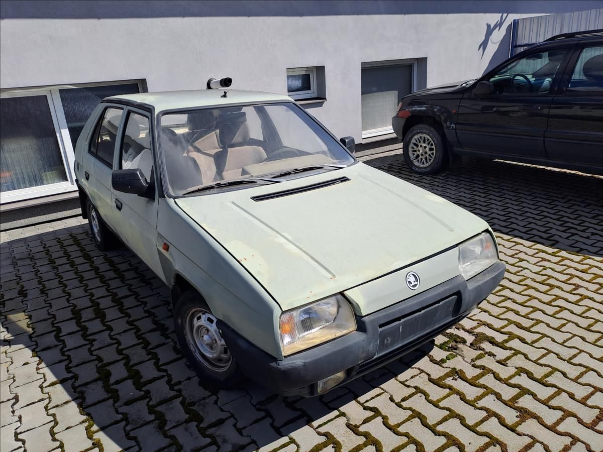 Škoda Favorit, 1,3 ECO UHRAZENO 1.MAJITEL  13 - fotka 2
