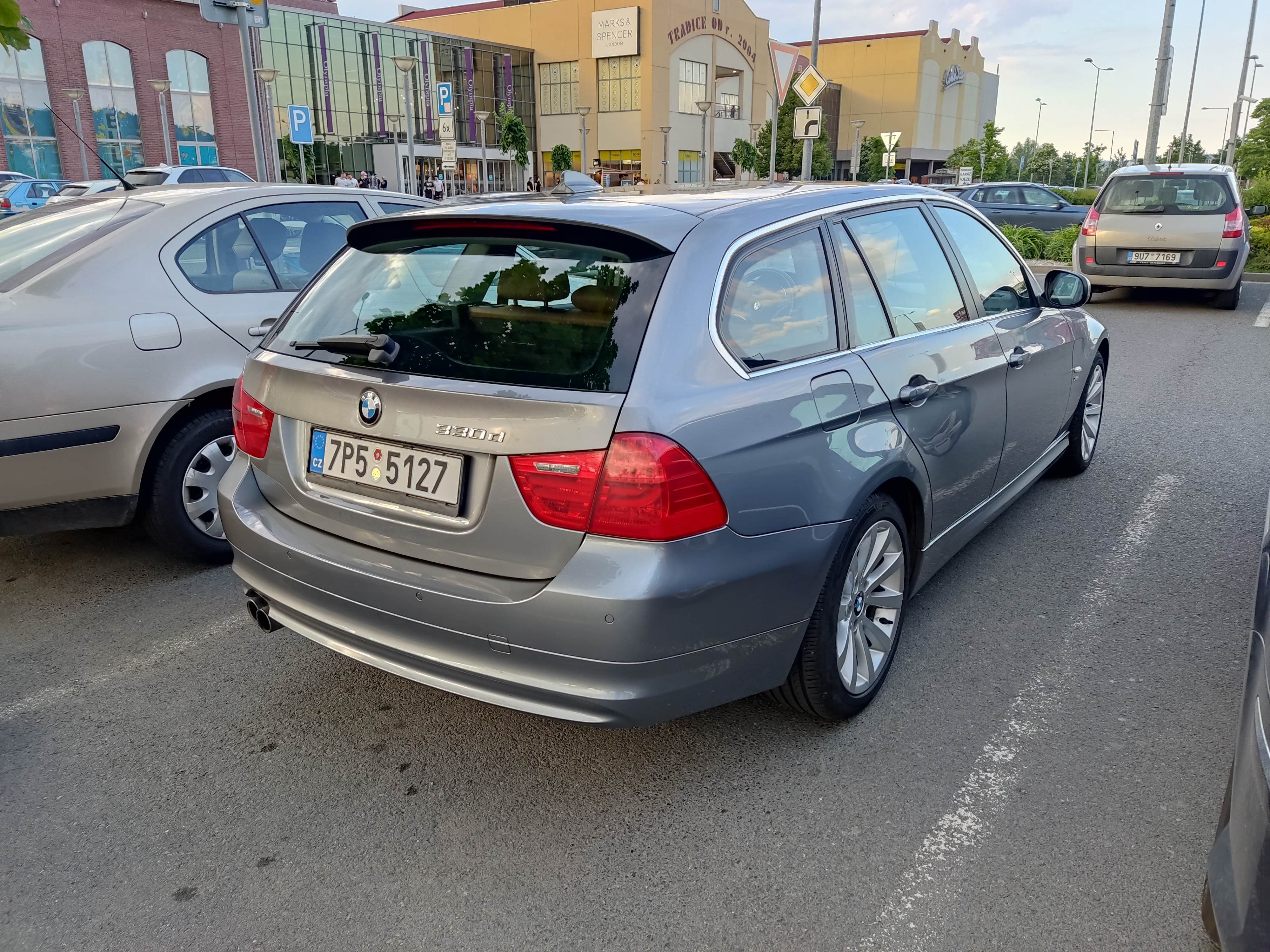 BMW Řada 3, 330 XD 4x4, pravidelný servis - fotka 2
