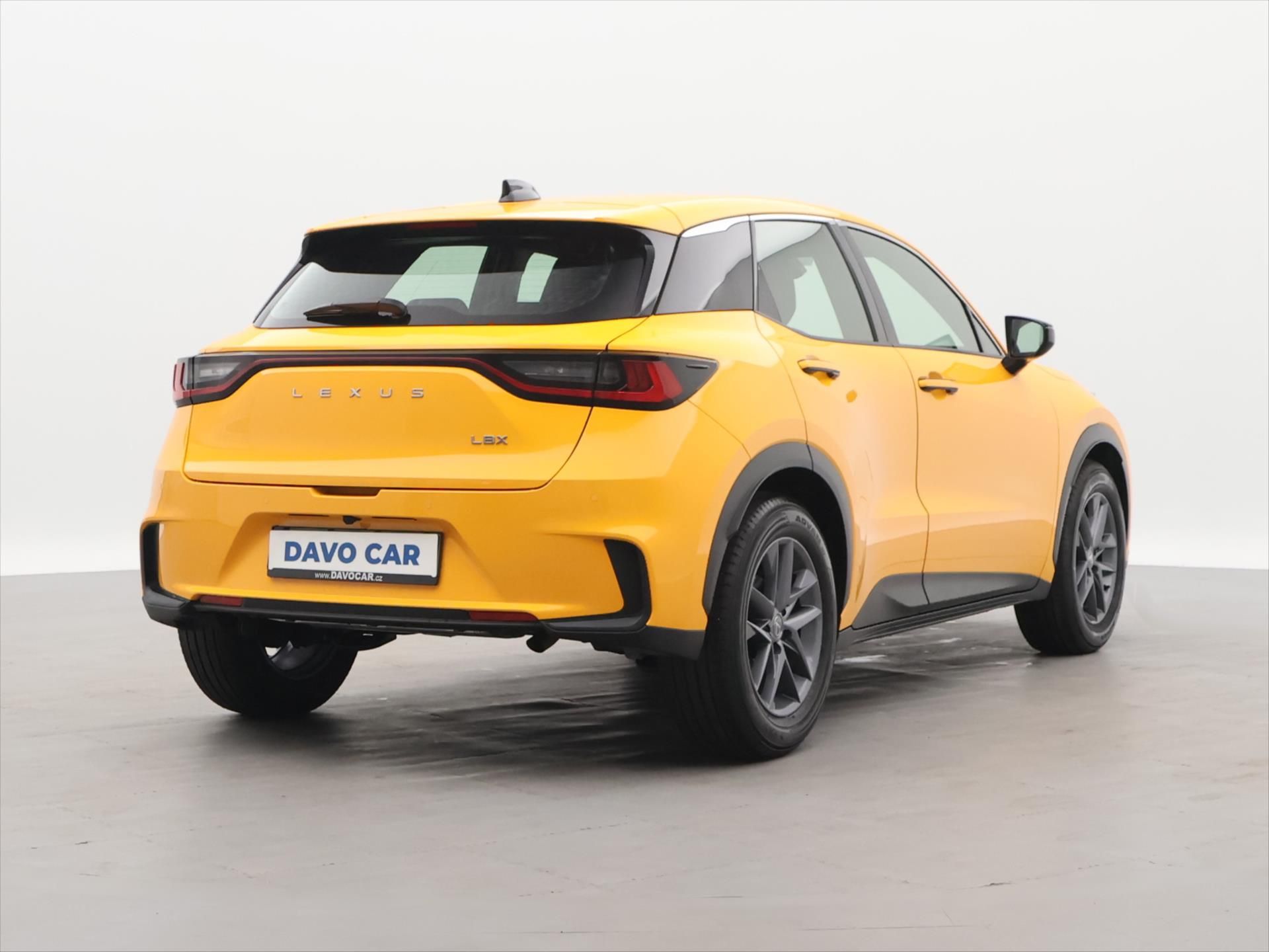 Lexus LBX, 1,5 HEV FWD 100kW CZ 1.Maj - fotka 6
