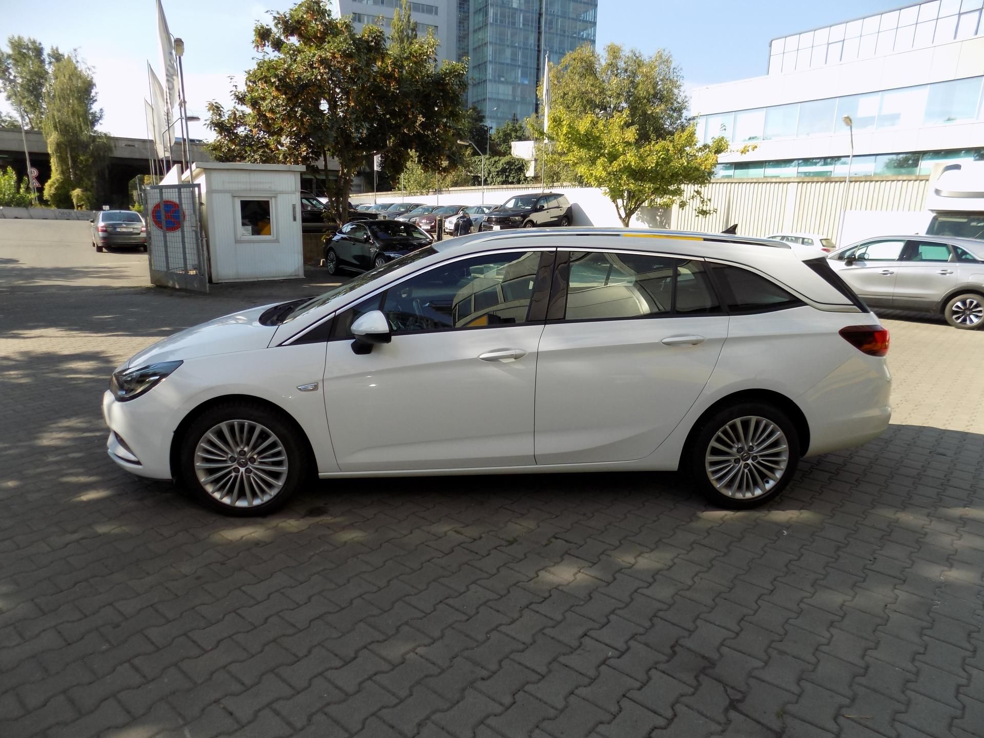Opel Astra, 1.6 CDTi - fotka 4