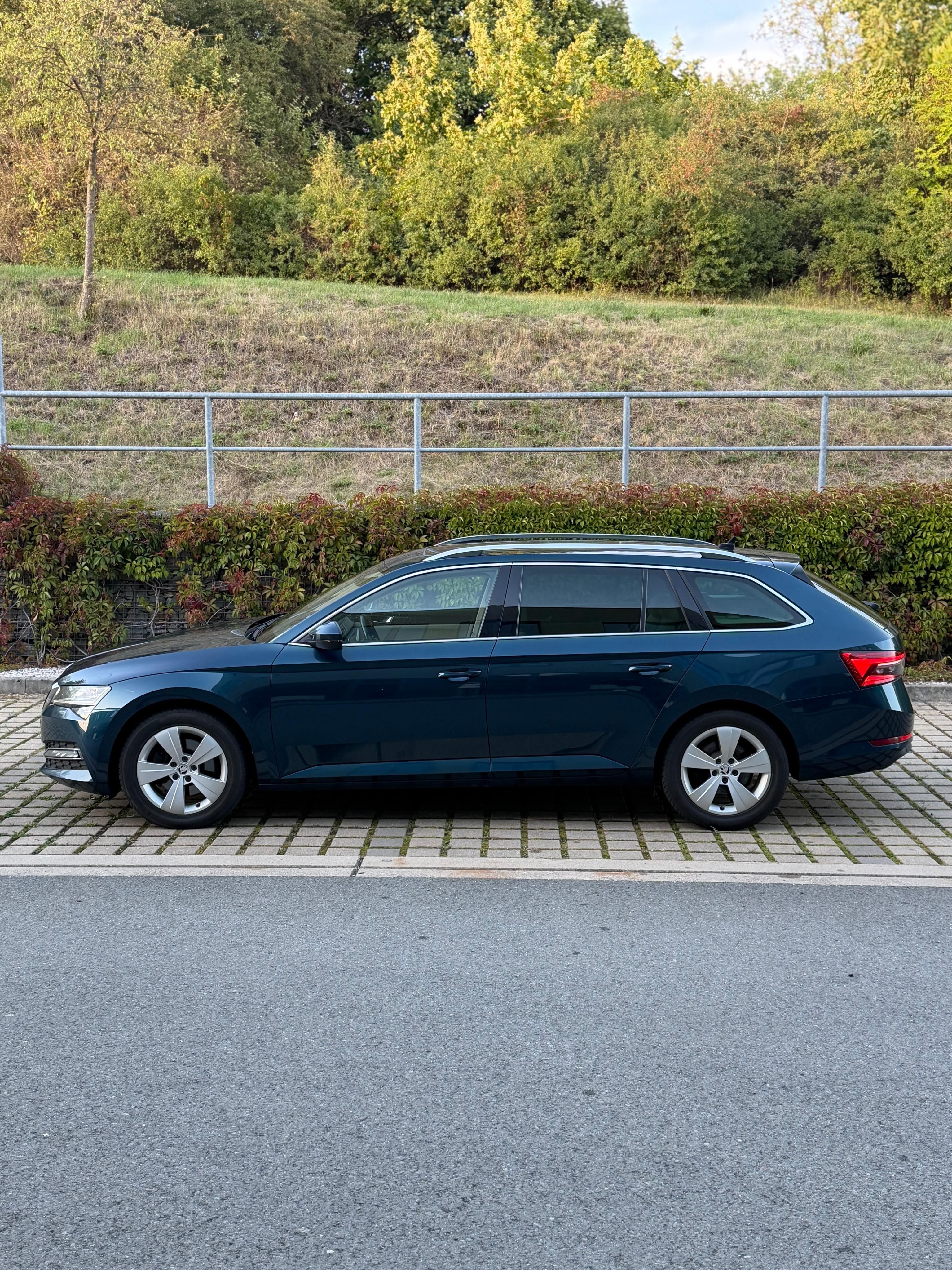 Škoda Superb, 2.0 TDI | Matrix | DSG | TOP - fotka 2