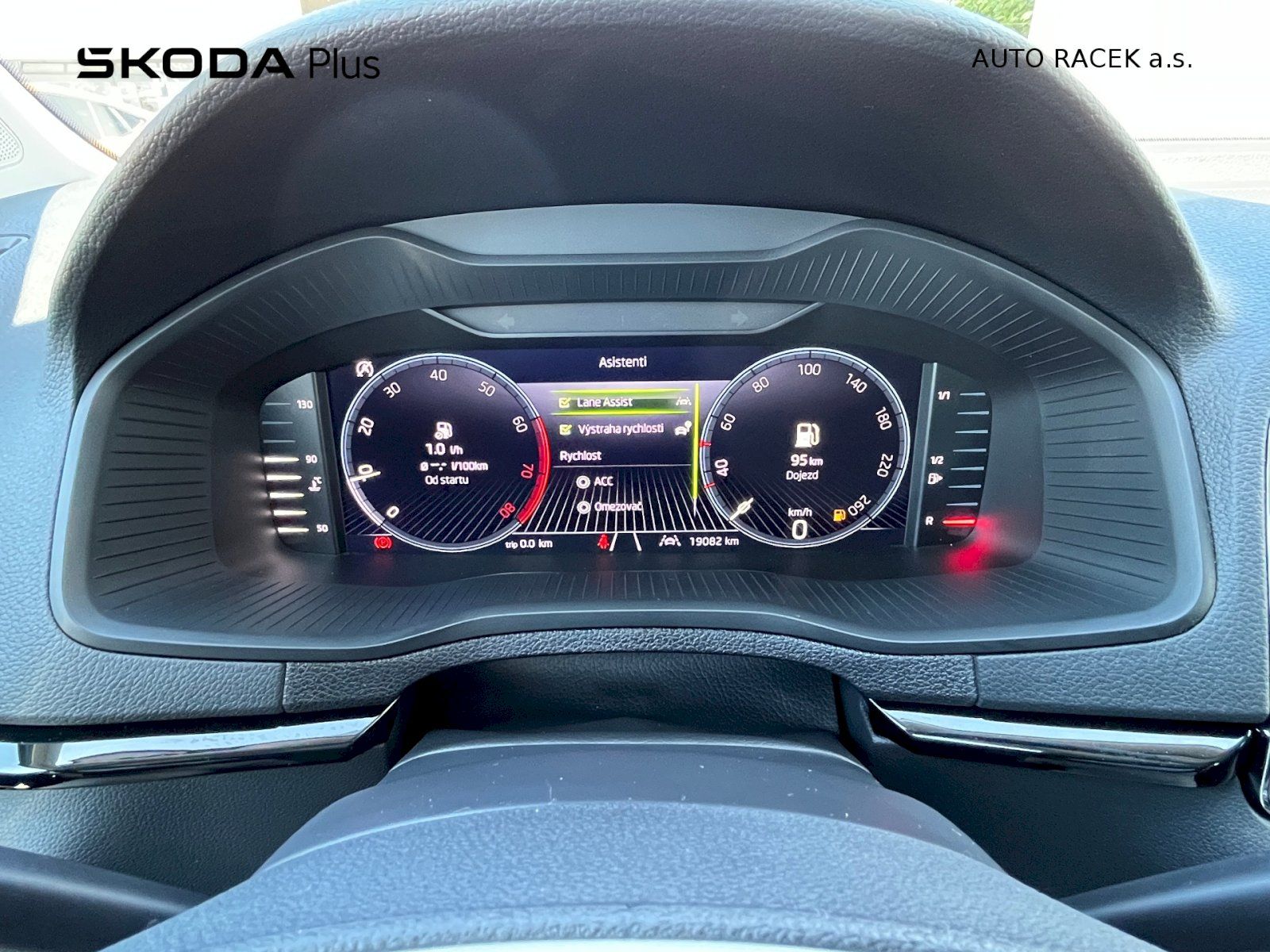 Škoda Karoq, 1.5 TSI 110kW Top Selection - fotka 5