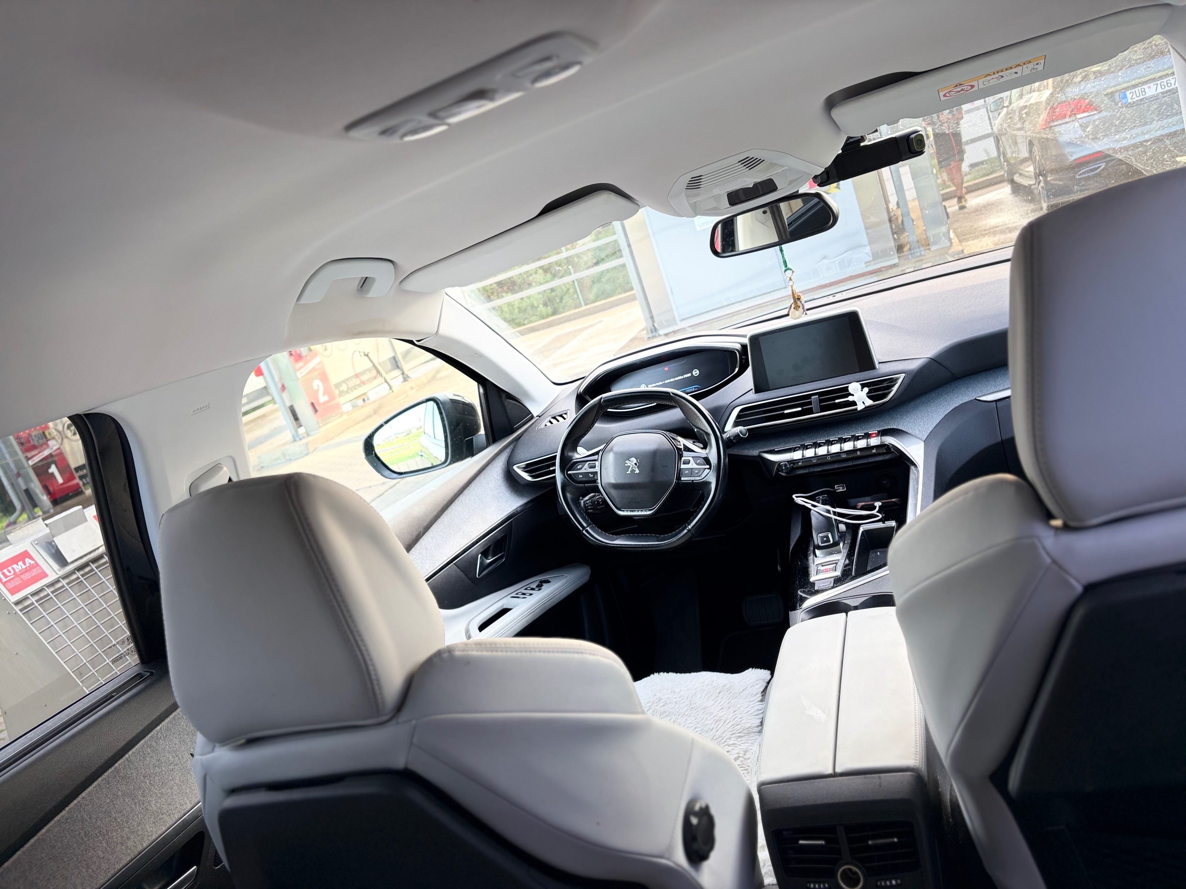 Peugeot 5008, 1.6 Benzín, 133 kW, Automat - fotka 6