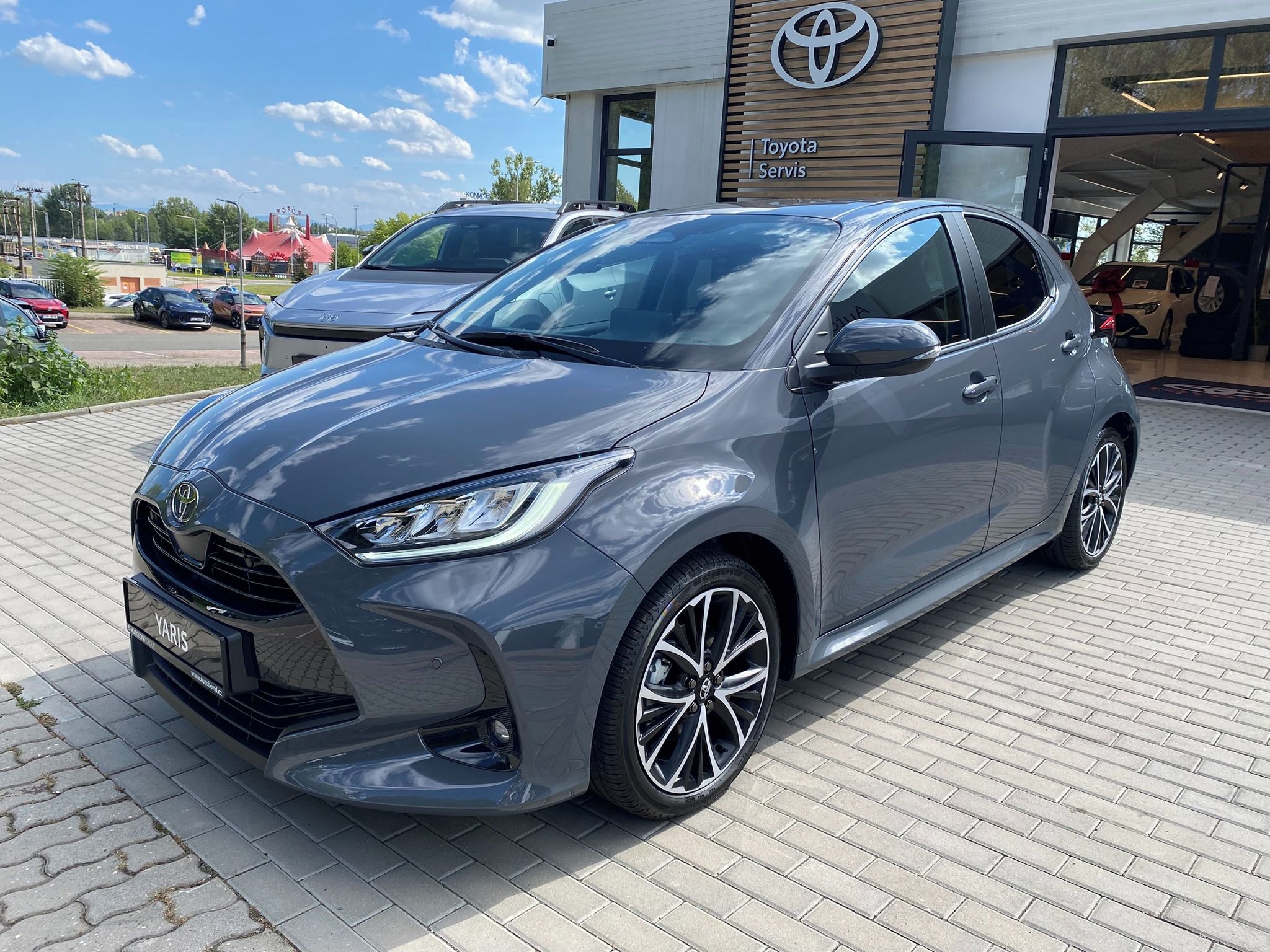 Toyota Yaris, 1.5 HEV STYLE - fotka 2