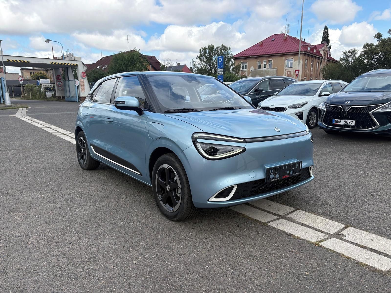 Dongfeng Box, E3 42,3kWh 70kw Rain Blue - fotka 2