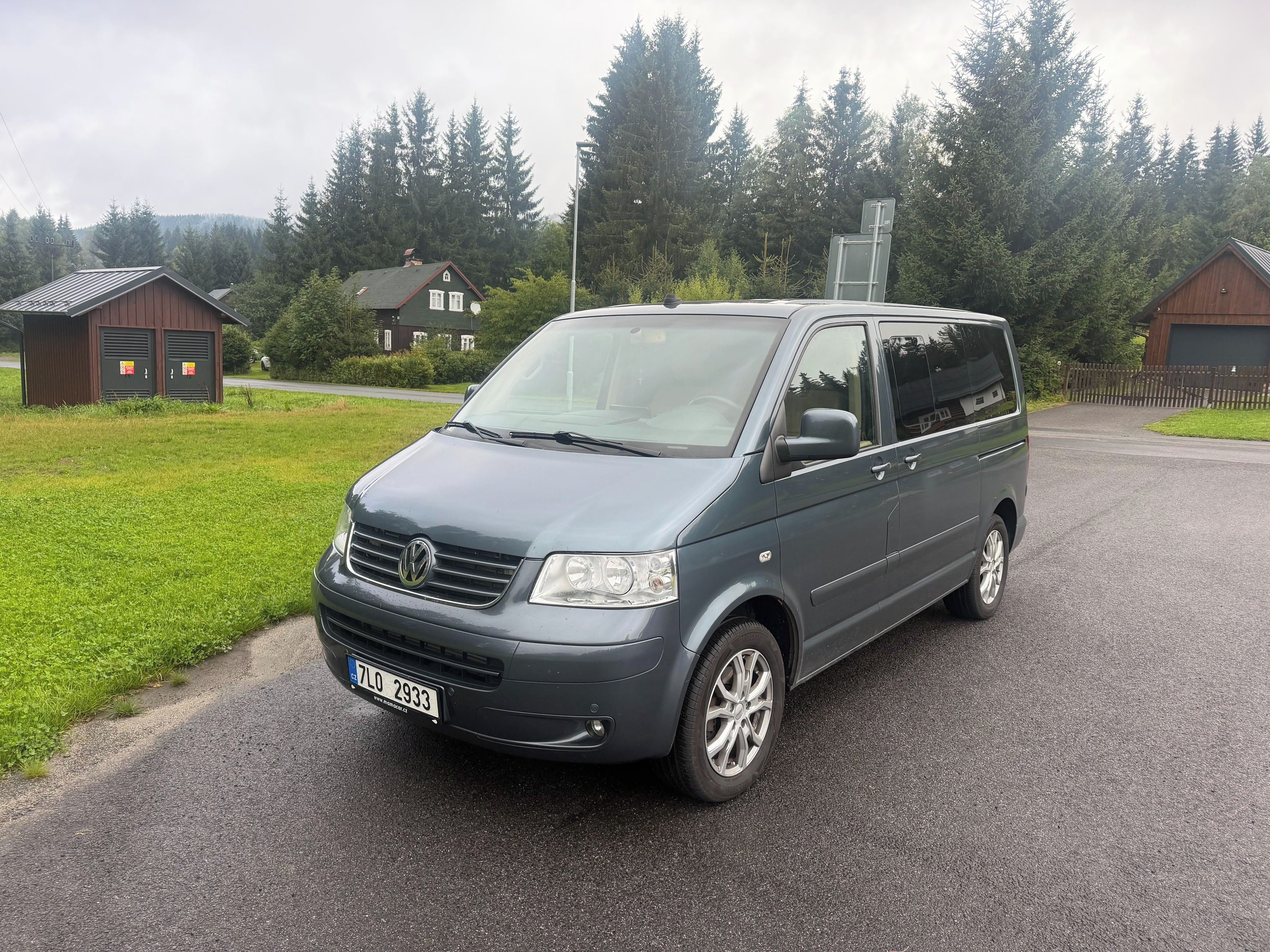 Volkswagen Multivan, 2,5 TDI HIGHLINE - fotka 3