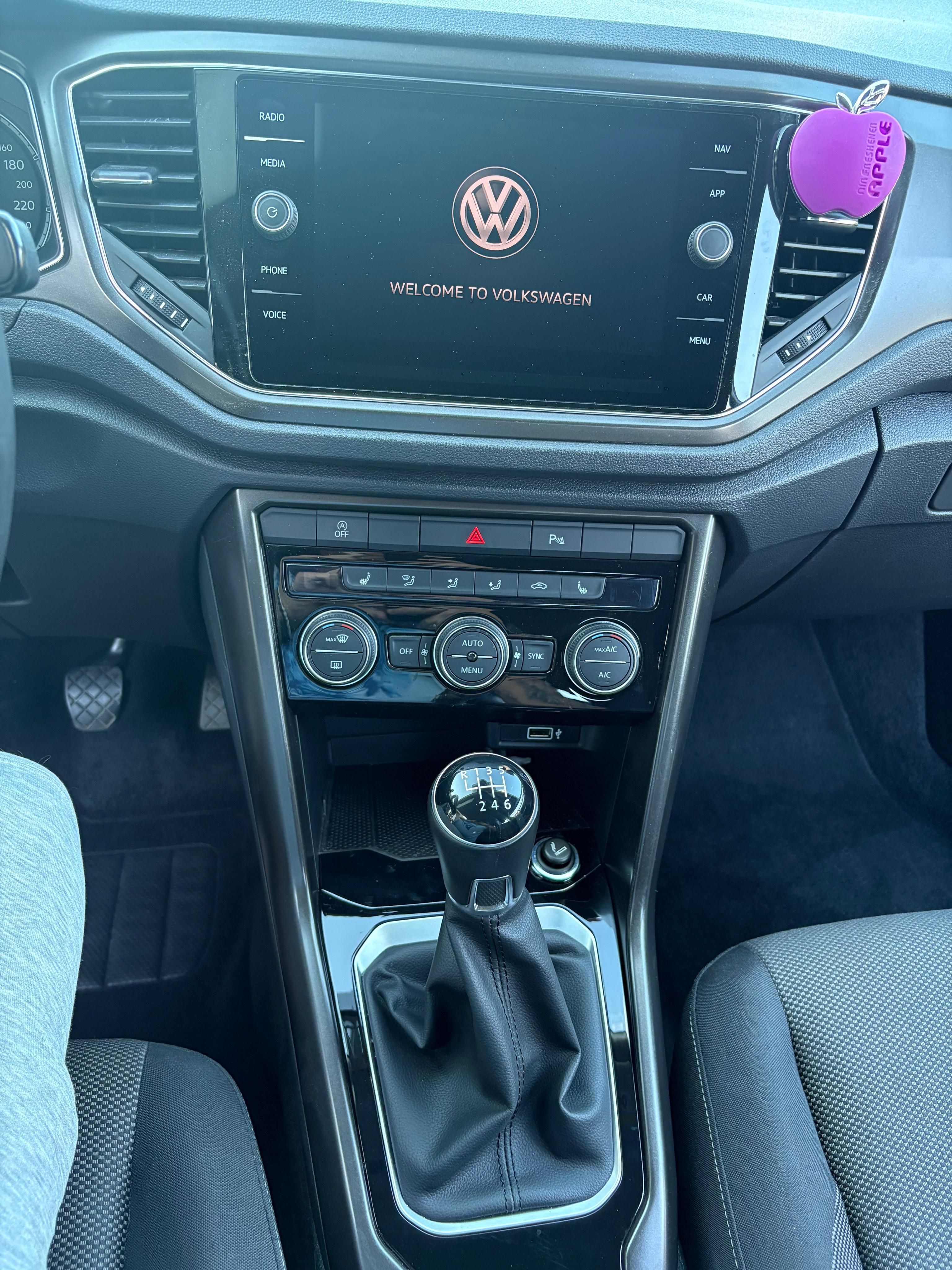 Volkswagen T-Roc, 1,5 TSI 110 kW, - fotka 2
