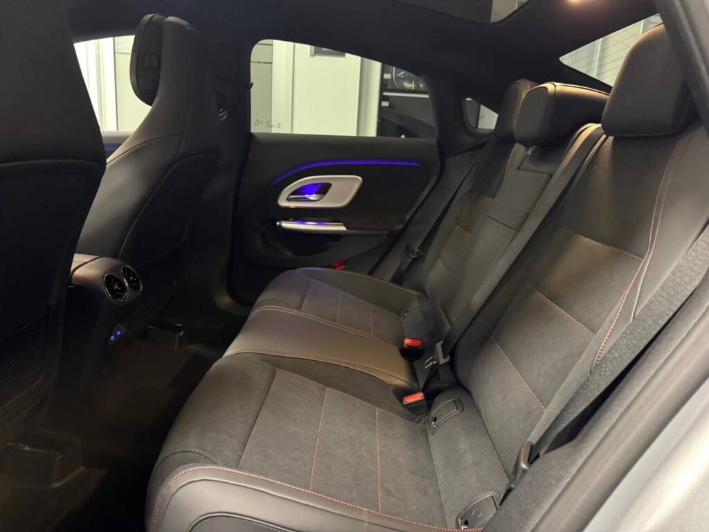Mercedes-Benz CLA, 200 - fotka 3