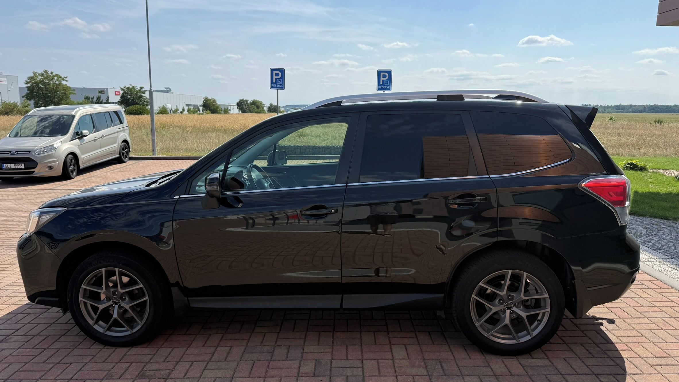 Subaru Forester, 4x4 2.0D - Sport Linea.+ tažné - fotka 5
