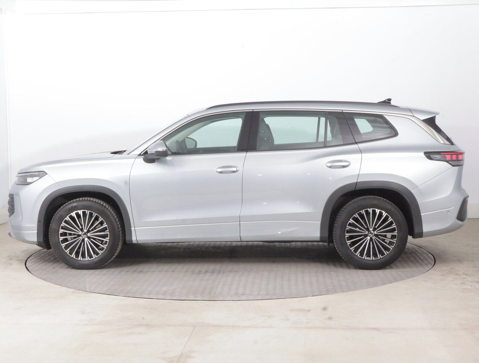 Volkswagen Tayron, 1.5 eTSI, Life - fotka 3