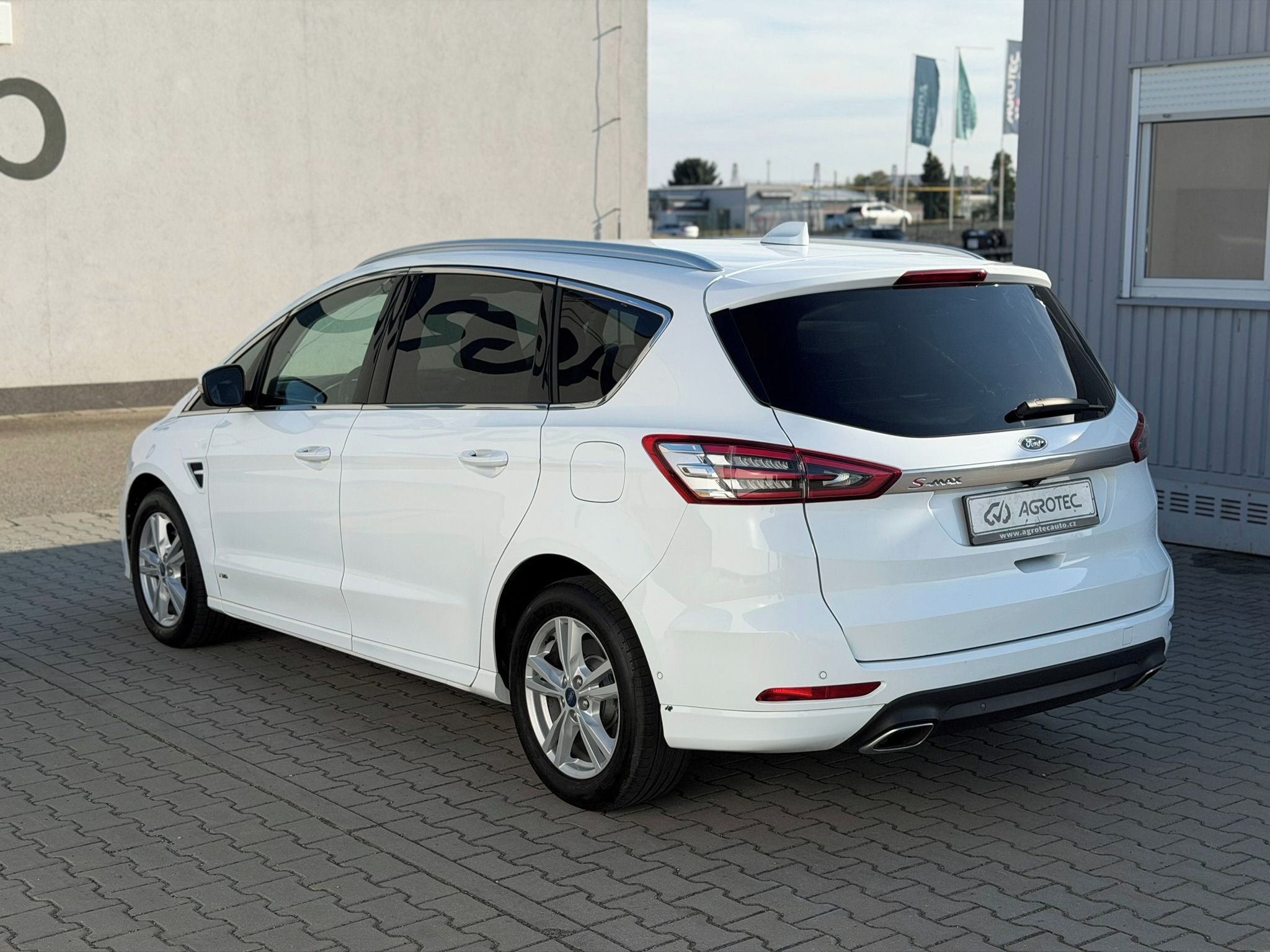 Ford S-MAX, 2.0 TDCi 140 kW Titanium 4x4 - fotka 5