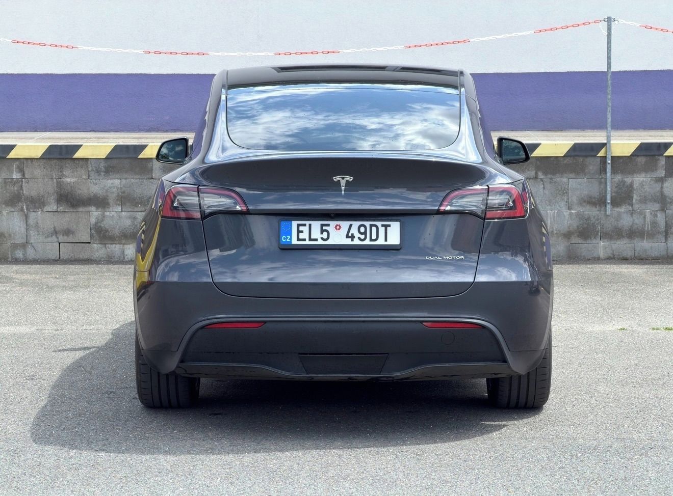 Tesla Model Y - fotka 6