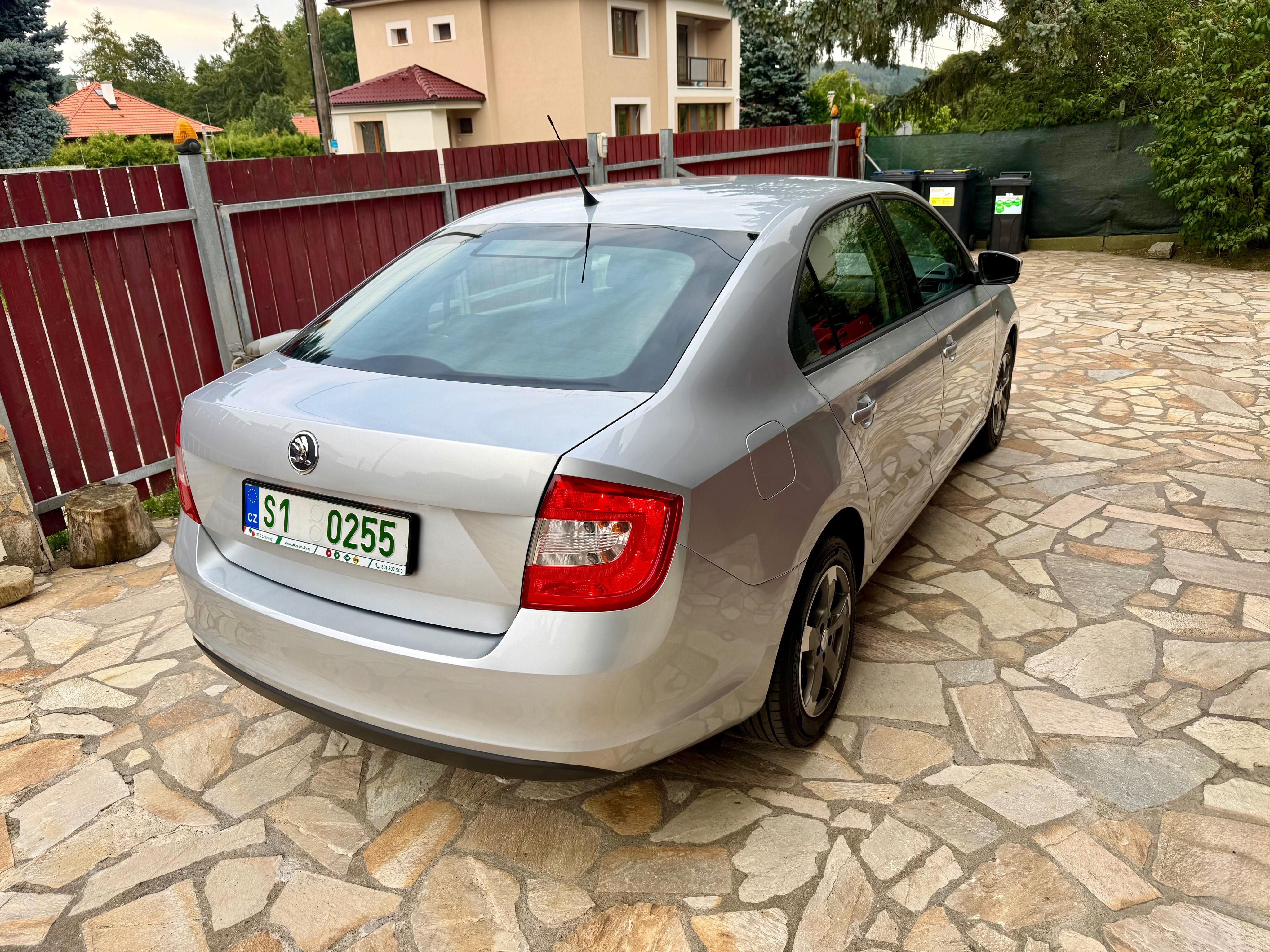 Škoda Rapid, 1.2 TSI 63KW CLASIC PLUS KLIMA - fotka 4