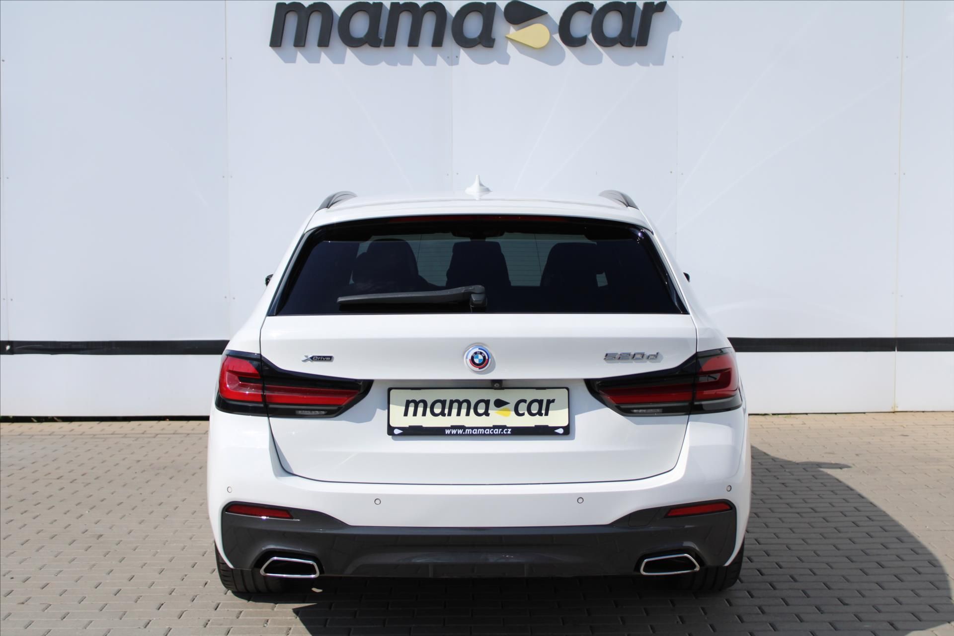 BMW Řada 5, 520d xDrive 140kW M PAKET ČR - fotka 6