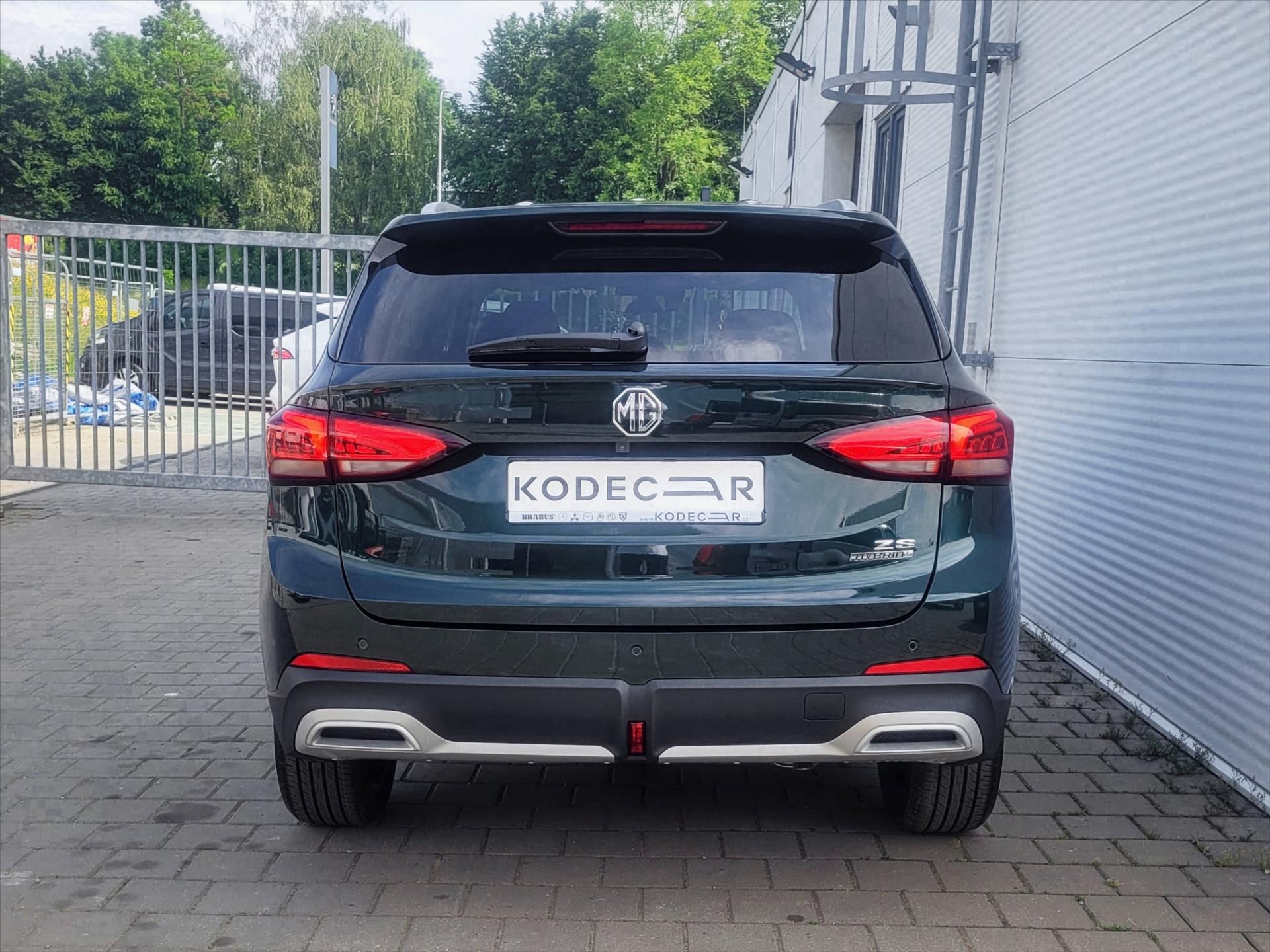 MG ZS, 1,5 Exclusive HEV 197k 3AT - fotka 5