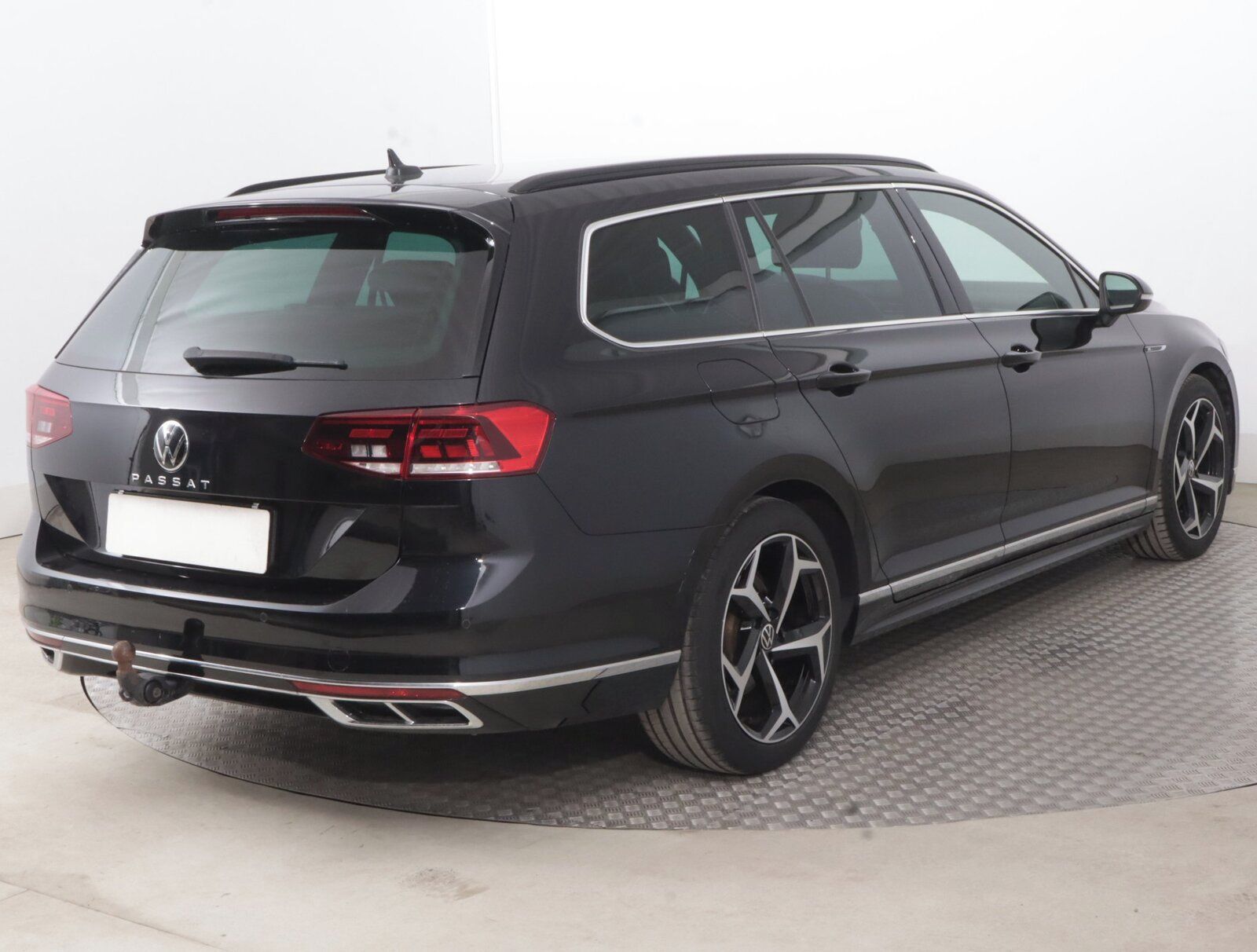 Volkswagen Passat, 2.0 TDI, R-Line, Automat - fotka 5