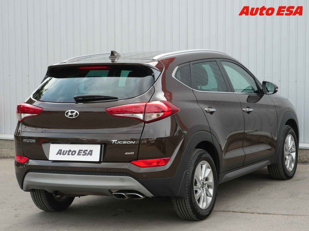 Hyundai Tucson, 2.0 CRDi,1.maj,ČR - fotka 4