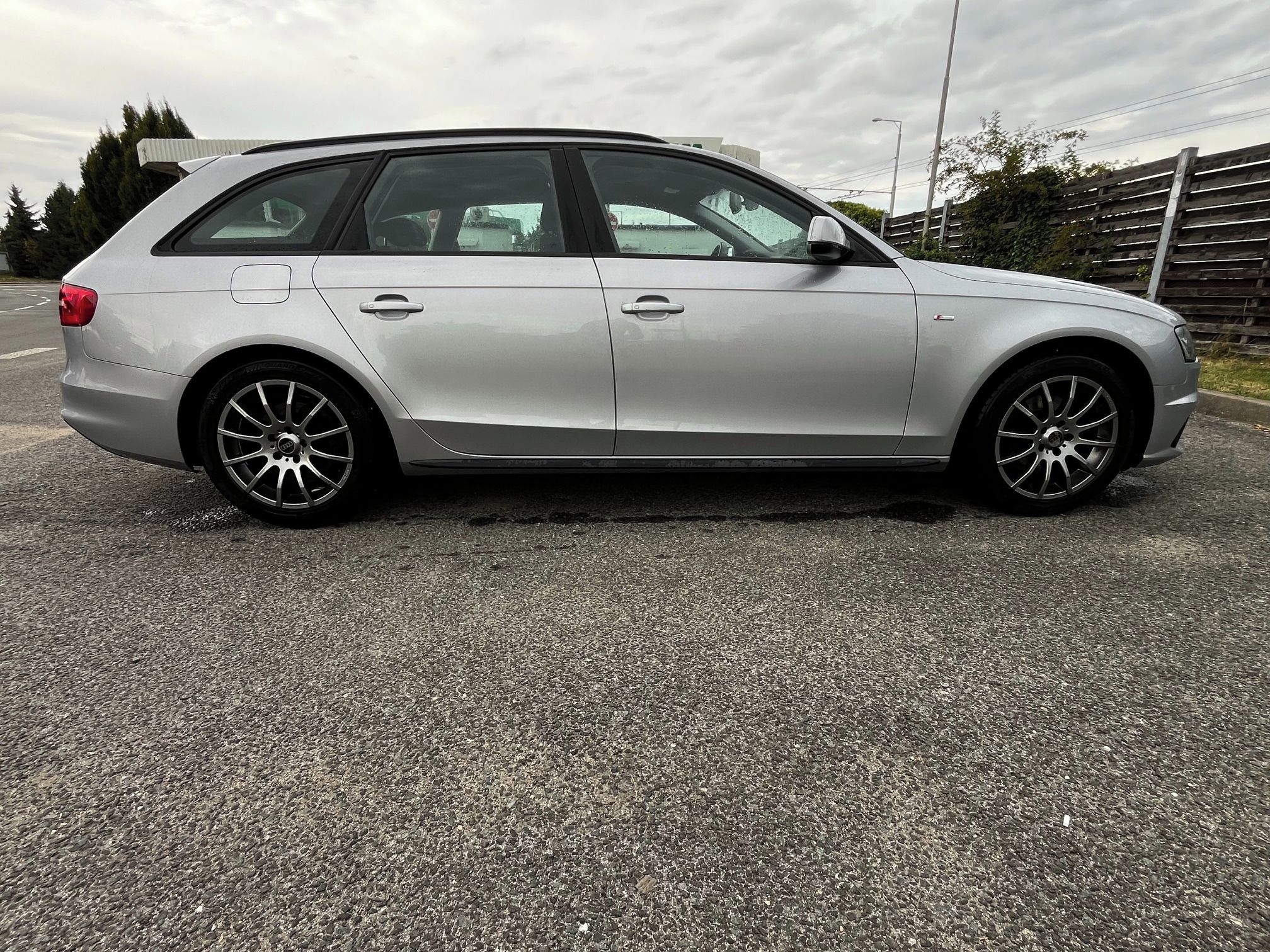 Audi A4 Avant, 2.0 TDI, 110 kw, S-LINE, DPH - fotka 4