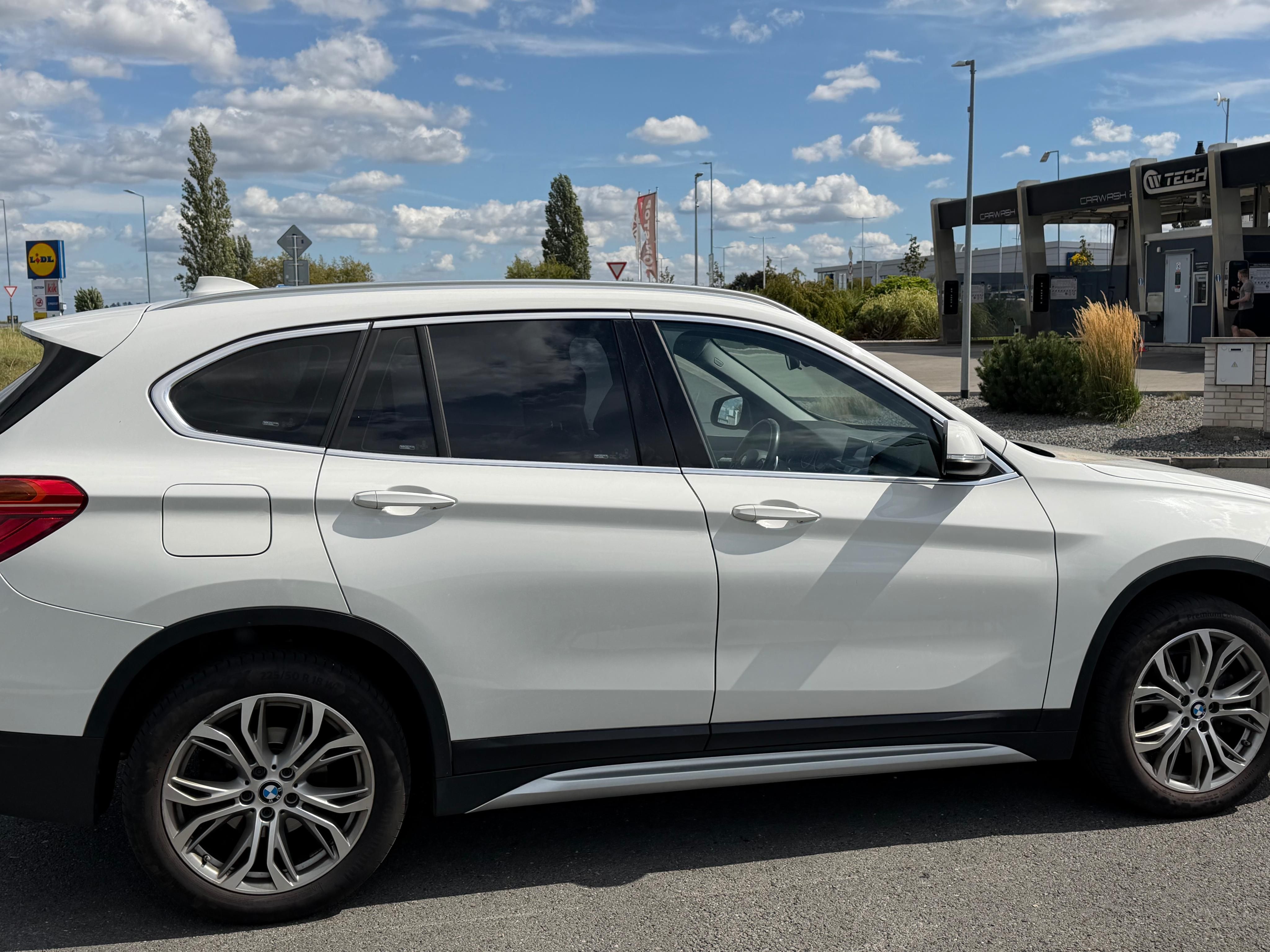 BMW X1, xdrive 18d, od 1.majitele - fotka 2