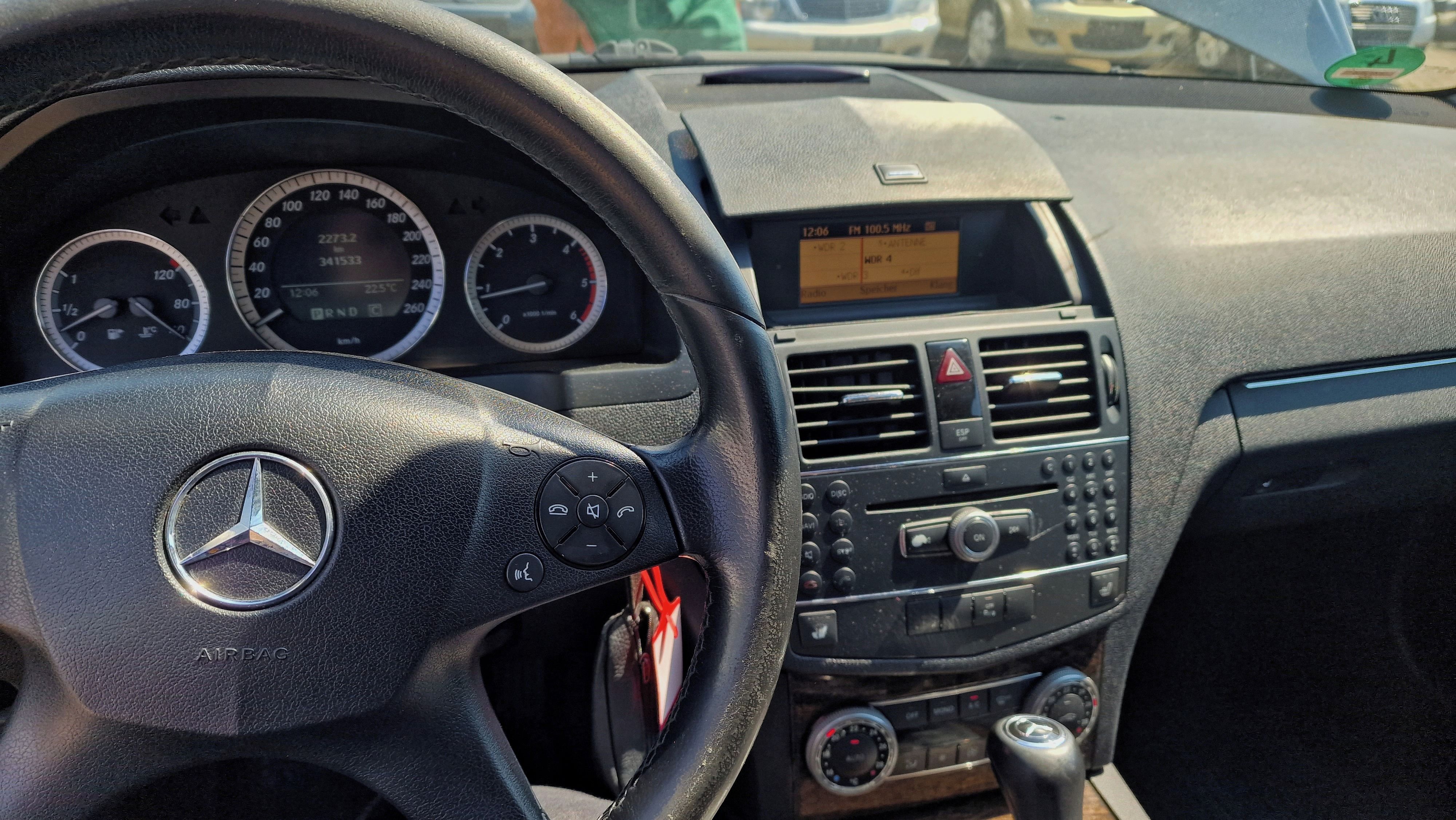 Mercedes-Benz Třídy C, Mercedes C220, automat, 2008 - fotka 3