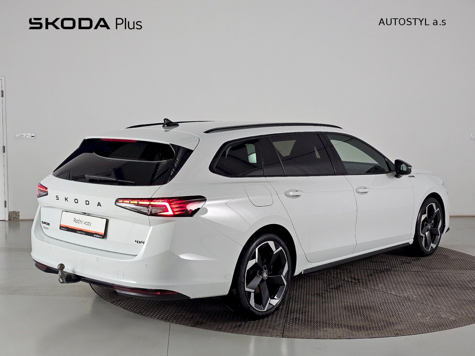 Škoda Superb, 2.0TDI 142kW 4X4 SPORTLINE TAŽ - fotka 2