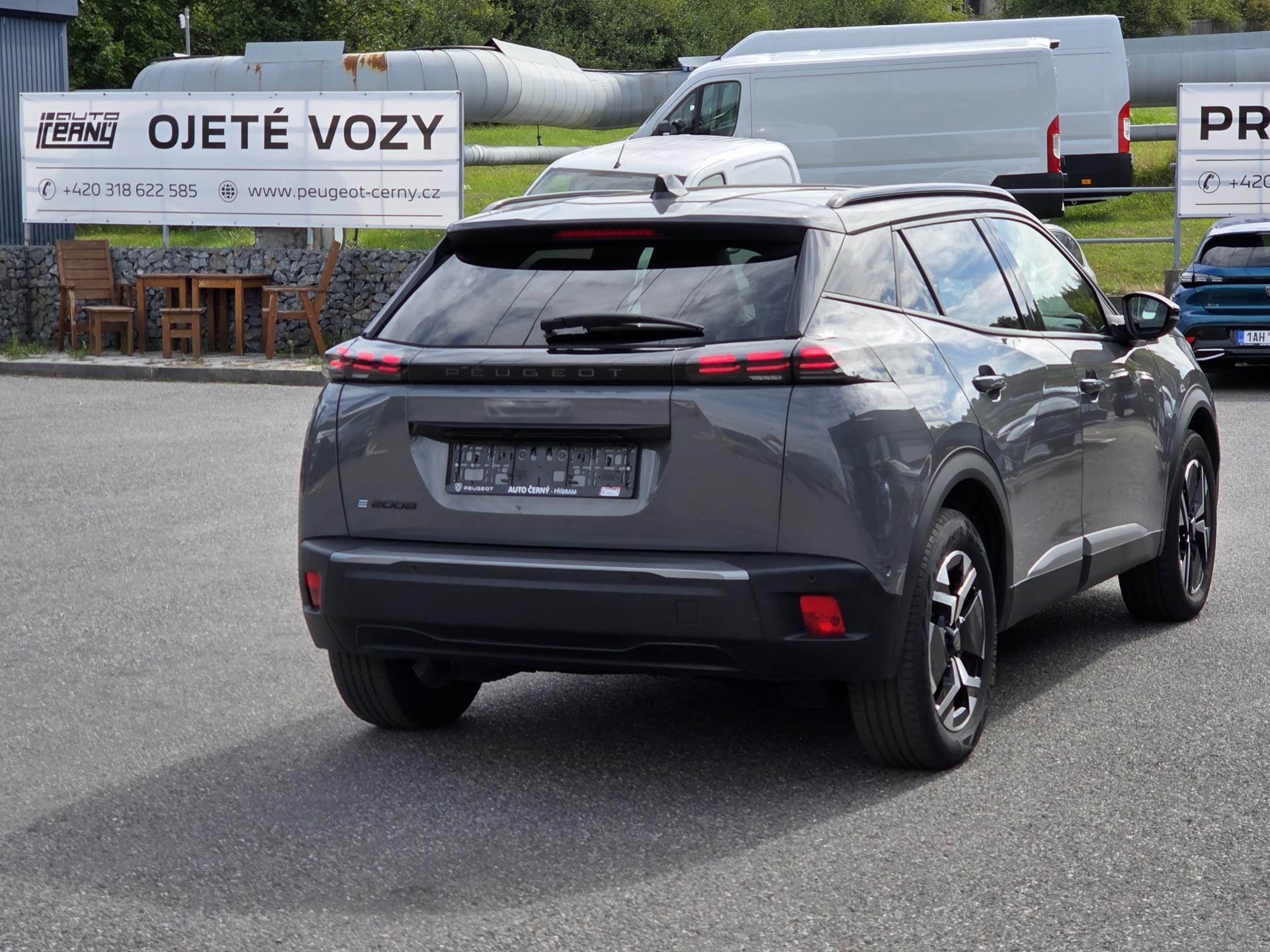 Peugeot 2008, ALLURE elektromotor 100kW/136 - fotka 5