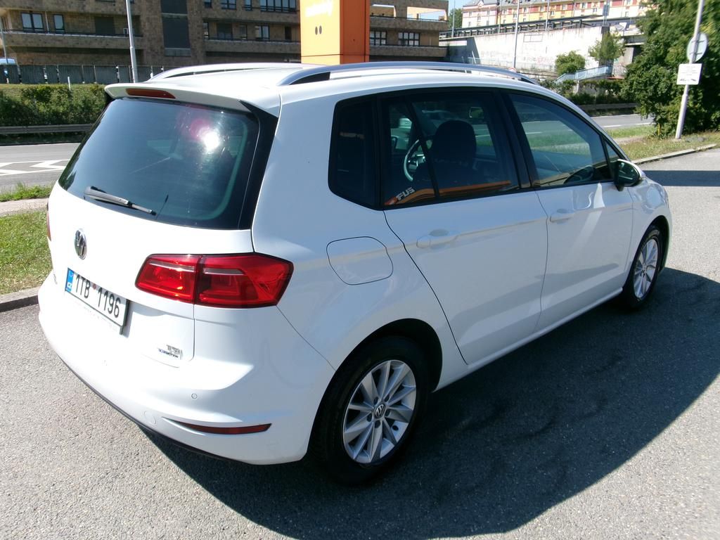 Volkswagen Golf Sportsvan, 1.2 TSi KOUPENO ČR,1.MAJITEL - fotka 6