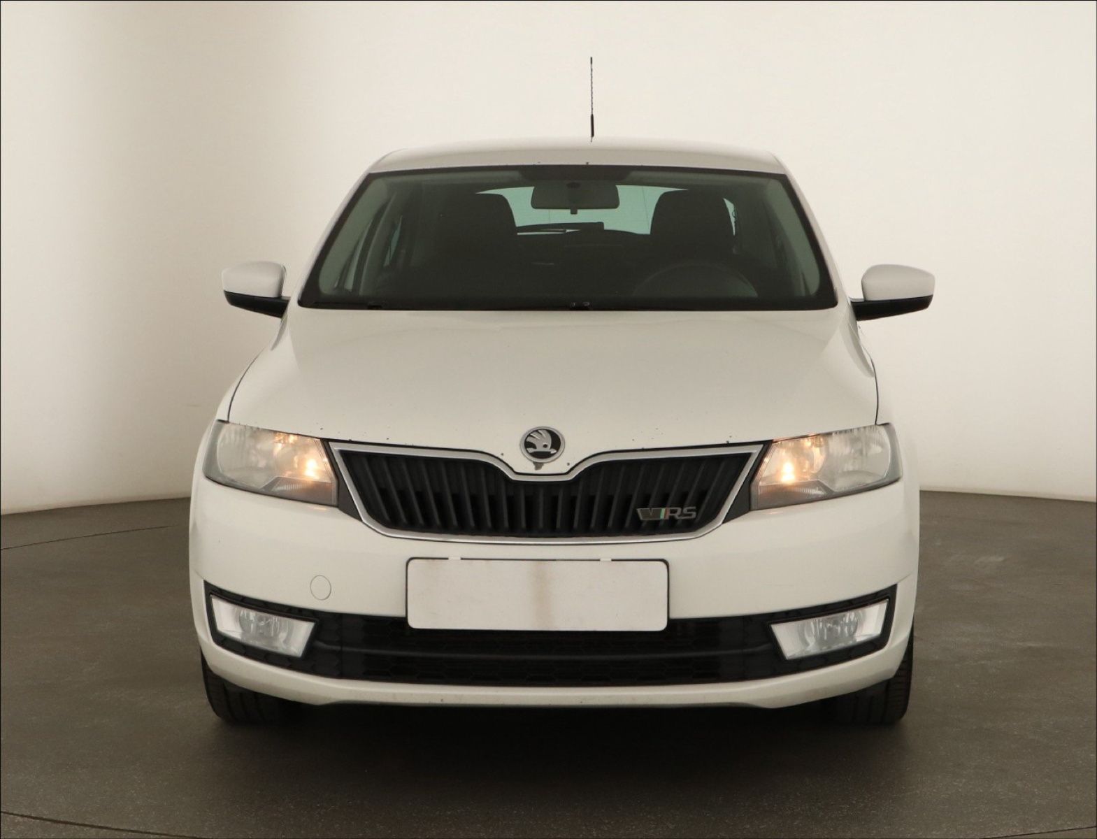 Škoda Rapid, 1.2 TSI, ČR,1.maj, po STK - fotka 2