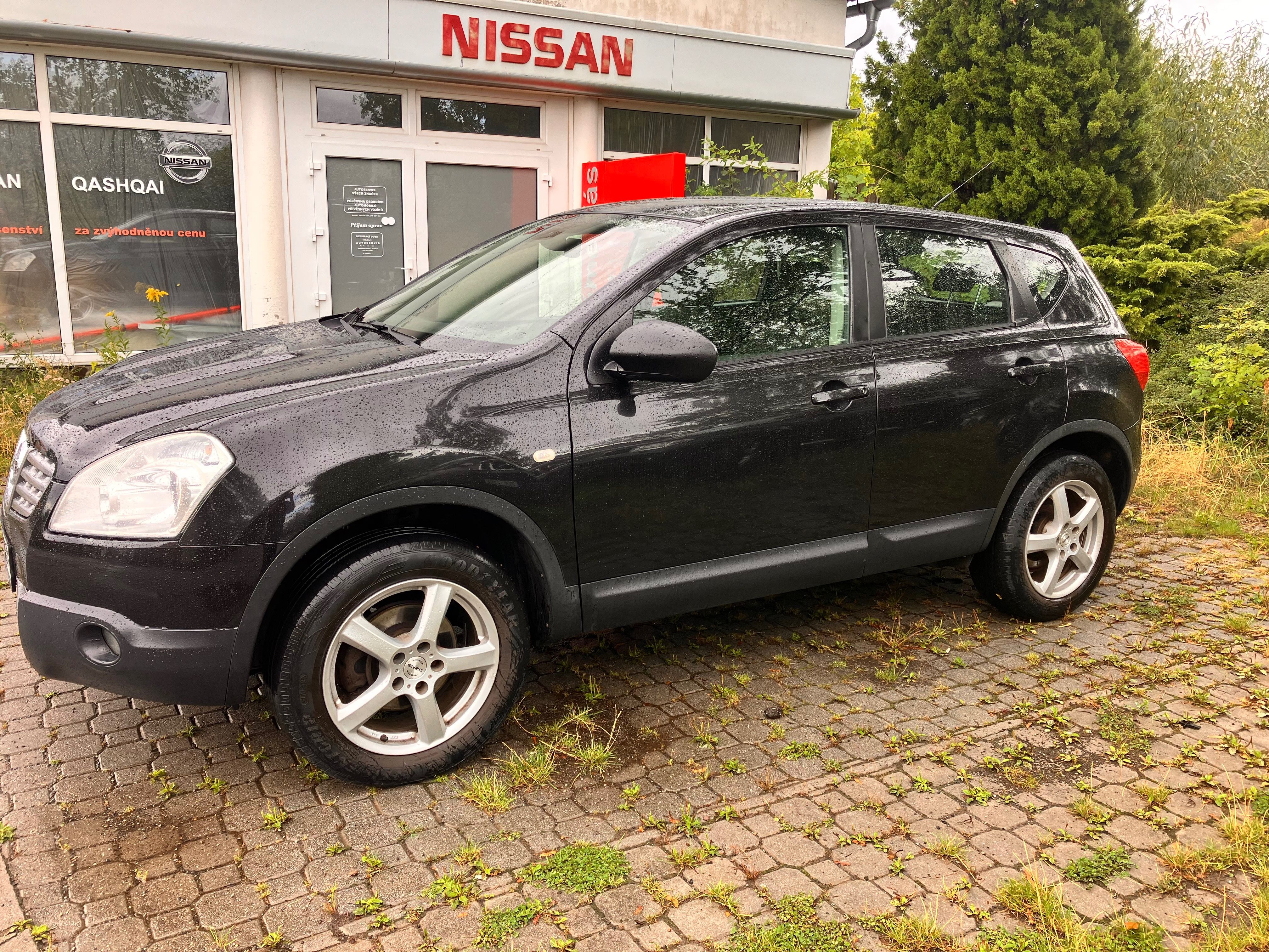 Nissan Qashqai, 2.0 - fotka 2